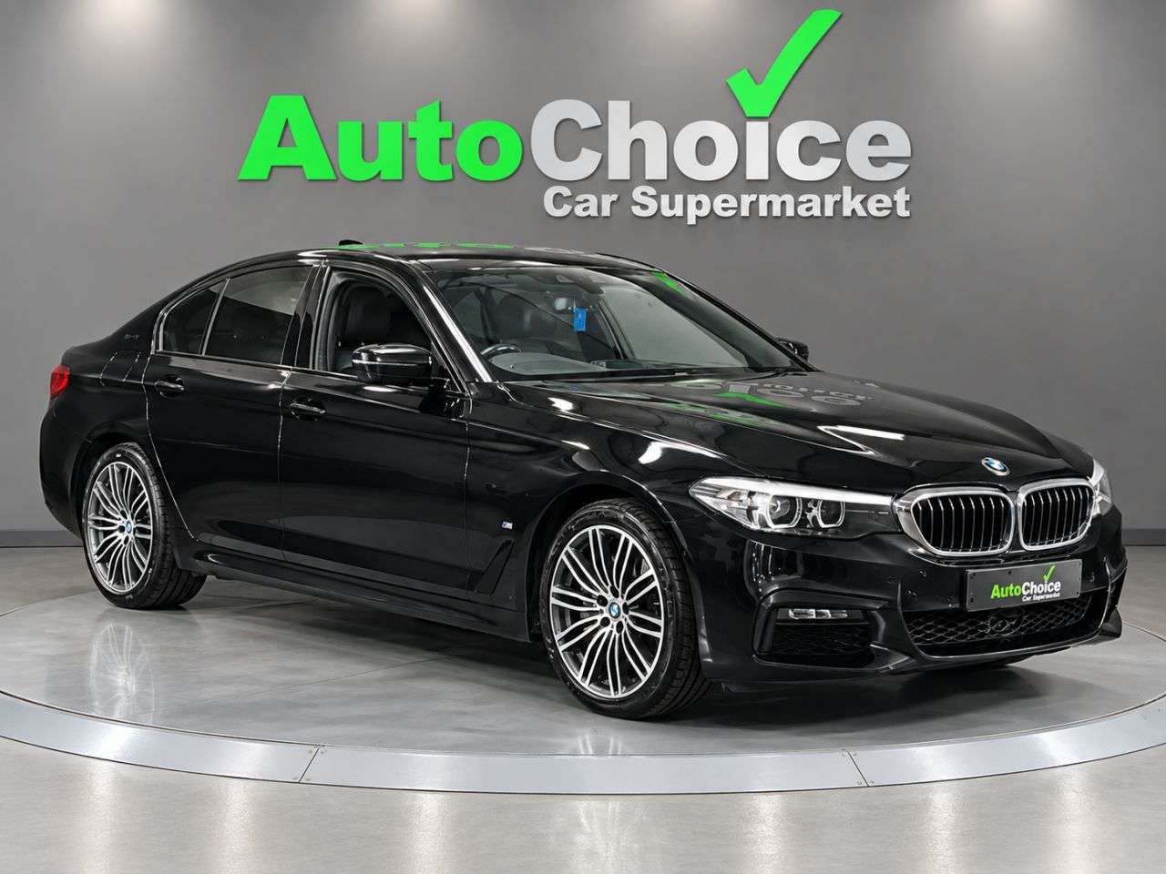 A 2019 BMW 5 SERIES 2.0 530e 9.2kWh M Sport Saloon 4dr Petrol Plug-in Hybrid Auto Euro 6 (s/s) A 2019 BMW 5 SERIES 2.0 530e 9.2kWh M Sport Saloon 4dr Petrol Plug-in Hybrid Auto Euro 6 (s/s)