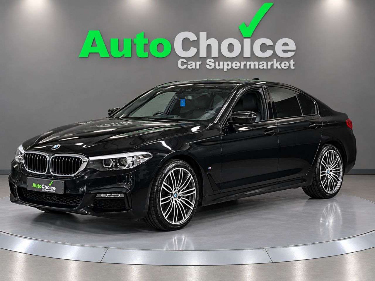 A 2019 BMW 5 SERIES 2.0 530e 9.2kWh M Sport Saloon 4dr Petrol Plug-in Hybrid Auto Euro 6 (s/s) A 2019 BMW 5 SERIES 2.0 530e 9.2kWh M Sport Saloon 4dr Petrol Plug-in Hybrid Auto Euro 6 (s/s)