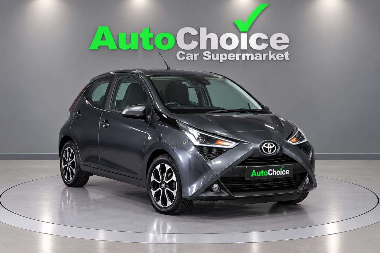 A 2021 TOYOTA AYGO 1.0 VVT-i x-play Hatchback 5dr Petrol Manual Euro 6 (s/s) (71 ps) *1 OWNER* A 2021 TOYOTA AYGO 1.0 VVT-i x-play Hatchback 5dr Petrol Manual Euro 6 (s/s) (71 ps) *1 OWNER*