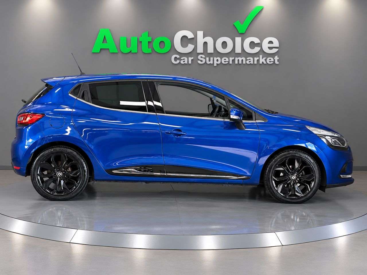 2019 RENAULT CLIO 2019 RENAULT CLIO