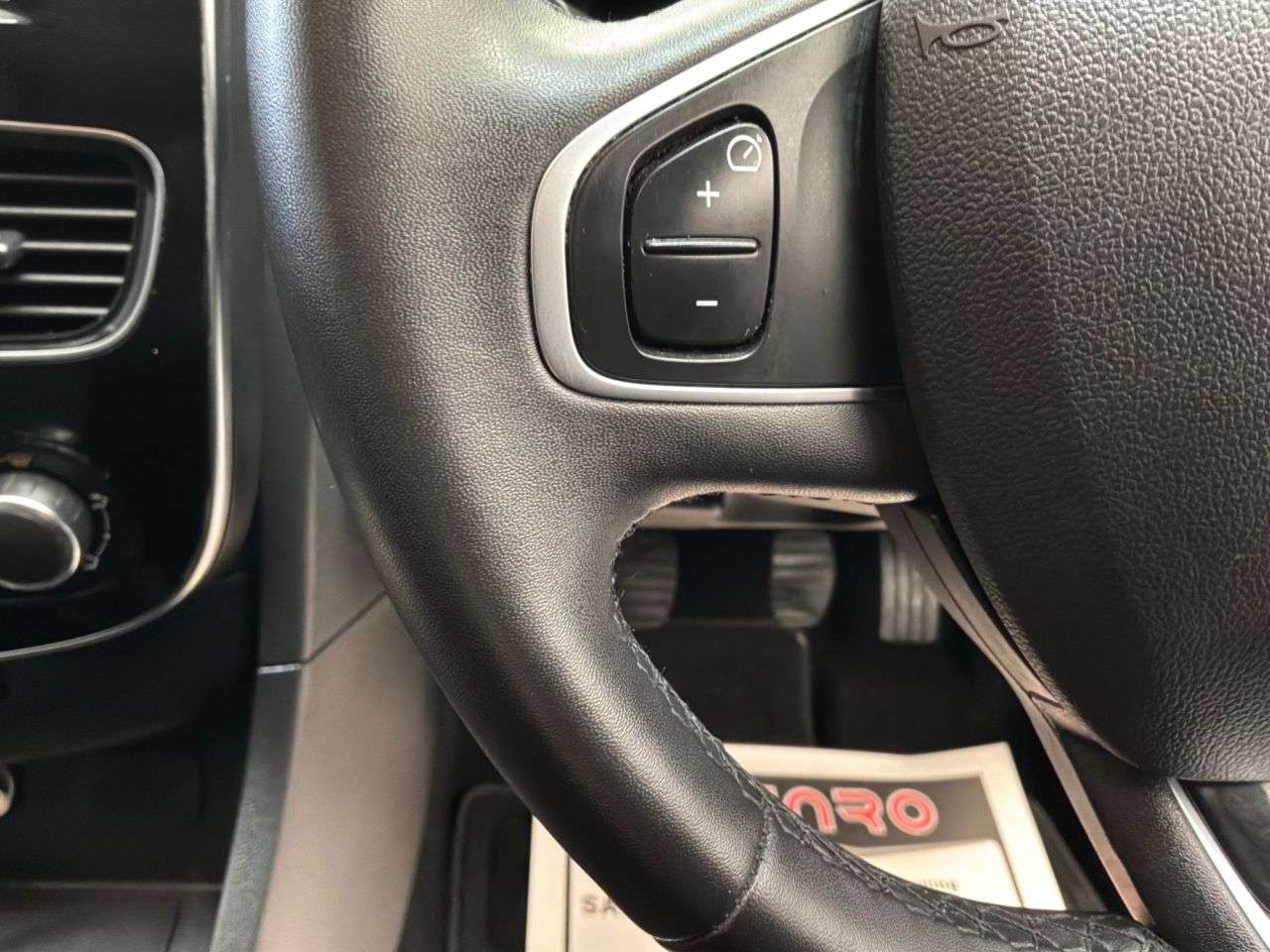 2019 RENAULT CLIO 2019 RENAULT CLIO