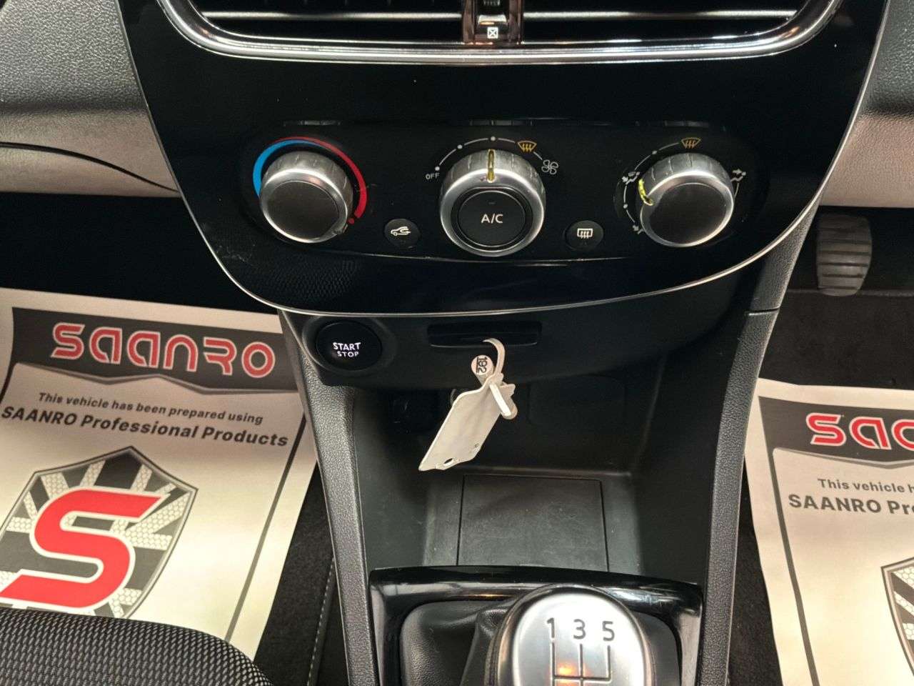 2019 RENAULT CLIO 2019 RENAULT CLIO