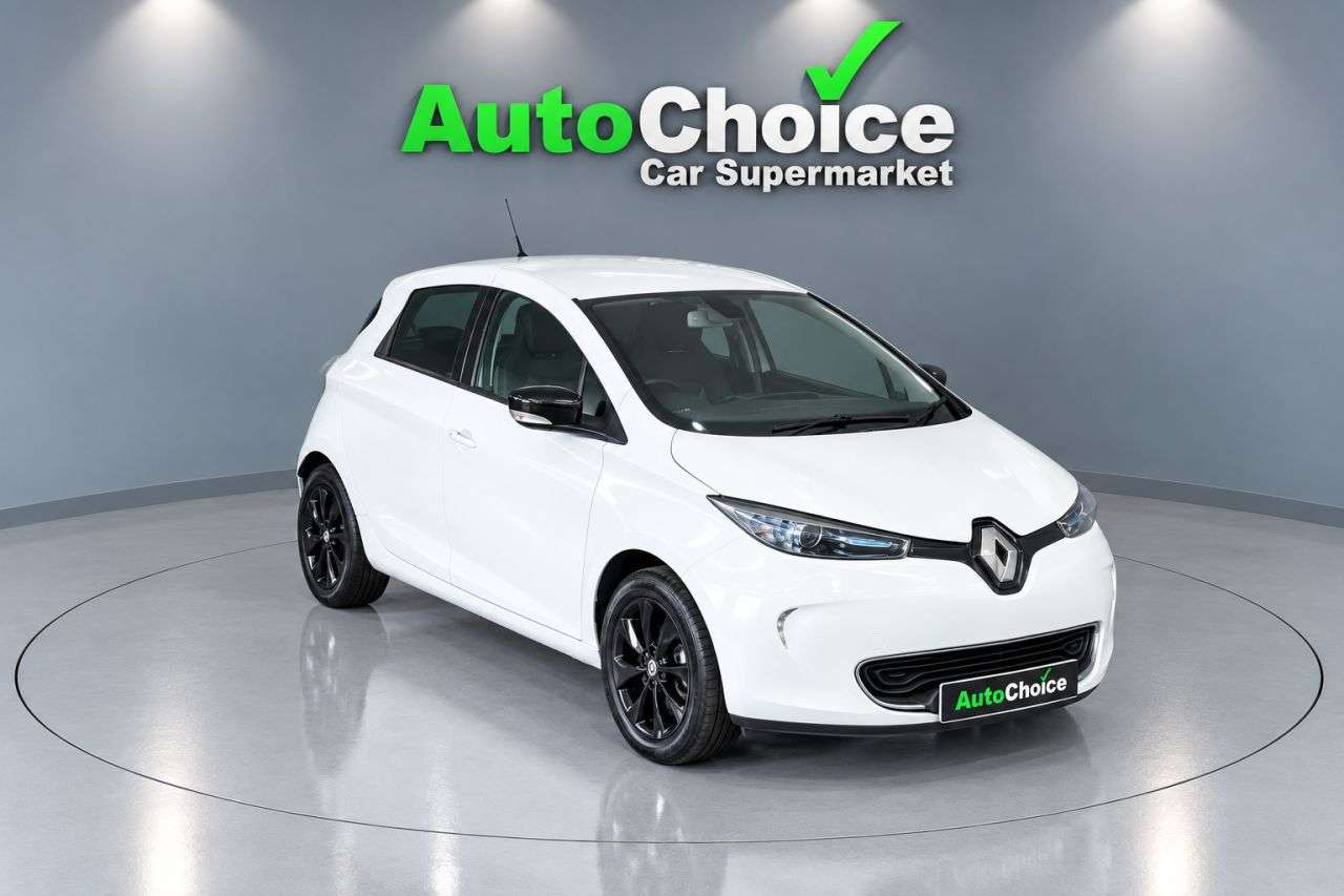 A 2019 RENAULT ZOE R110 41kWh Dynamique Nav Hatchback 5dr Electric Auto (i) (107 bhp) in Black A 2019 RENAULT ZOE R110 41kWh Dynamique Nav Hatchback 5dr Electric Auto (i) (107 bhp) in Black