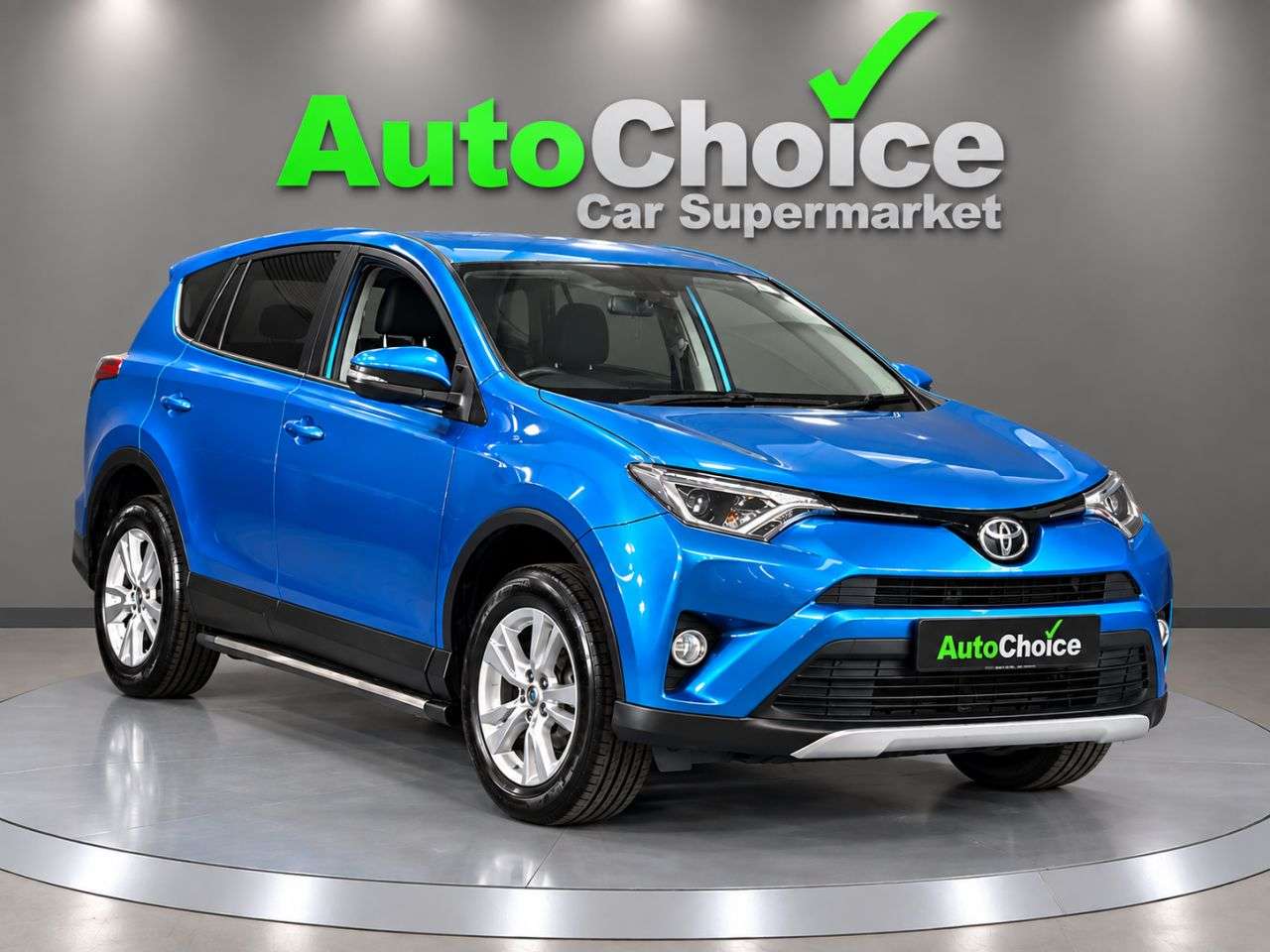 A 2016 TOYOTA RAV4 2.0 D-4D Business Edition SUV 5dr Diesel Manual Euro 6 (s/s) (143 ps) in Bl A 2016 TOYOTA RAV4 2.0 D-4D Business Edition SUV 5dr Diesel Manual Euro 6 (s/s) (143 ps) in Bl