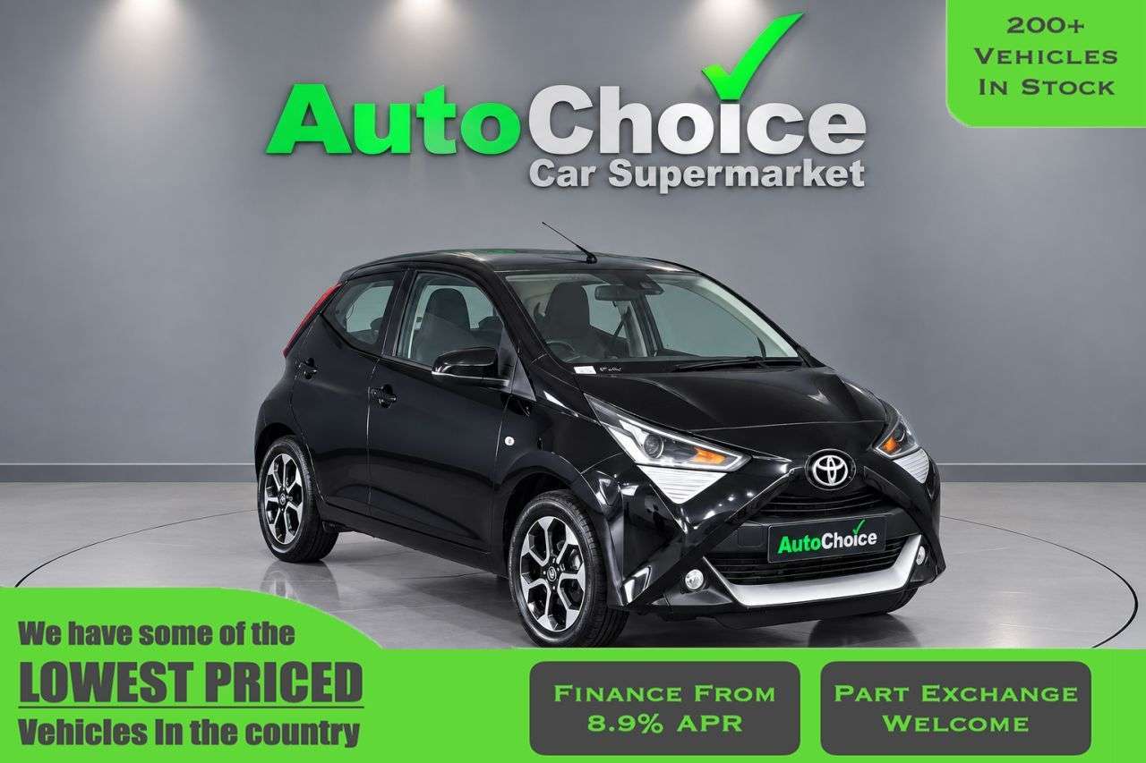 A 2021 TOYOTA AYGO 1.0 VVT-i x-play Hatchback 5dr Petrol Manual Euro 6 (s/s) (71 ps) A 2021 TOYOTA AYGO 1.0 VVT-i x-play Hatchback 5dr Petrol Manual Euro 6 (s/s) (71 ps)