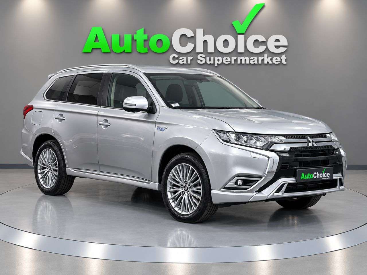 A 2019 MITSUBISHI OUTLANDER 2.4h TwinMotor 13.8kWh 4h SUV 5dr Petrol Plug-in Hybrid CVT 4WD Euro 6 (s/s A 2019 MITSUBISHI OUTLANDER 2.4h TwinMotor 13.8kWh 4h SUV 5dr Petrol Plug-in Hybrid CVT 4WD Euro 6 (s/s