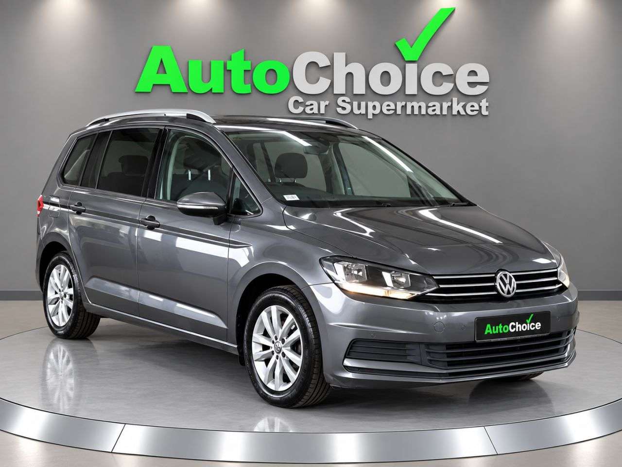 A 2019 VOLKSWAGEN TOURAN 1.0 TSI SE Family MPV 5dr Petrol Manual Euro 6 (s/s) (115 ps) in Blackburn A 2019 VOLKSWAGEN TOURAN 1.0 TSI SE Family MPV 5dr Petrol Manual Euro 6 (s/s) (115 ps) in Blackburn
