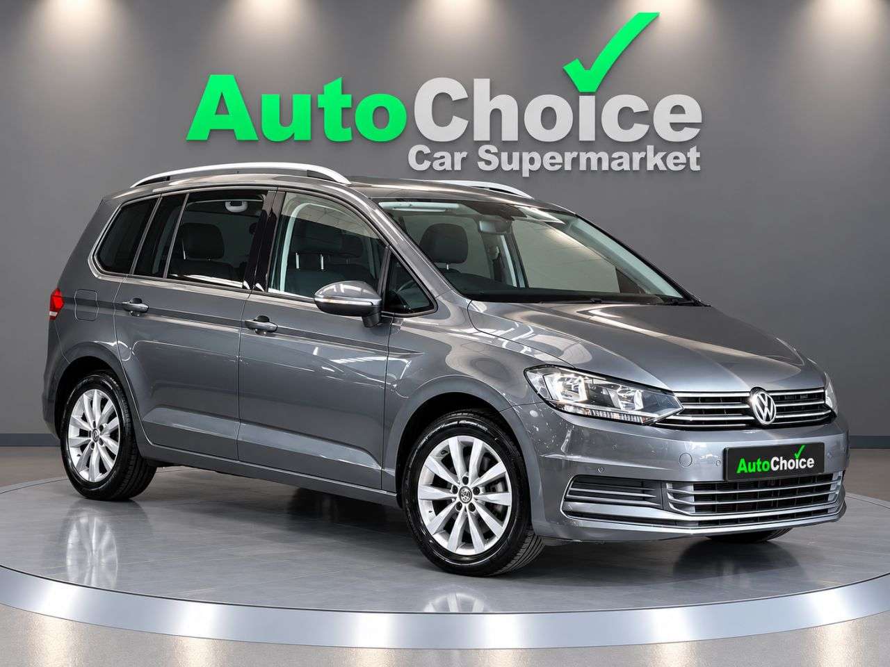 A 2019 VOLKSWAGEN TOURAN 1.0 TSI SE Family MPV 5dr Petrol Manual Euro 6 (s/s) (115 ps) in Blackburn A 2019 VOLKSWAGEN TOURAN 1.0 TSI SE Family MPV 5dr Petrol Manual Euro 6 (s/s) (115 ps) in Blackburn