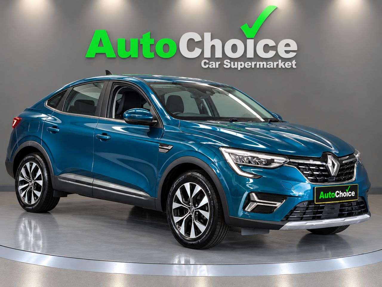 A 2022 RENAULT ARKANA 1.6 E-TECH Iconic SUV 5dr Petrol Hybrid Auto 2WD Euro 6 (s/s) (145 bhp) In A 2022 RENAULT ARKANA 1.6 E-TECH Iconic SUV 5dr Petrol Hybrid Auto 2WD Euro 6 (s/s) (145 bhp) In