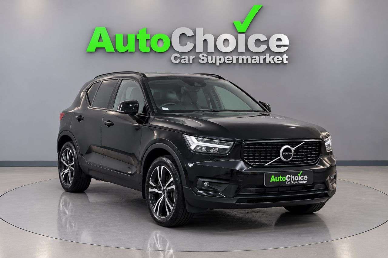 A 2019 VOLVO XC40 1.5 T3 R-Design SUV 5dr Petrol Manual Euro 6 (s/s) (163 ps) In Blackburn Fi A 2019 VOLVO XC40 1.5 T3 R-Design SUV 5dr Petrol Manual Euro 6 (s/s) (163 ps) In Blackburn Fi