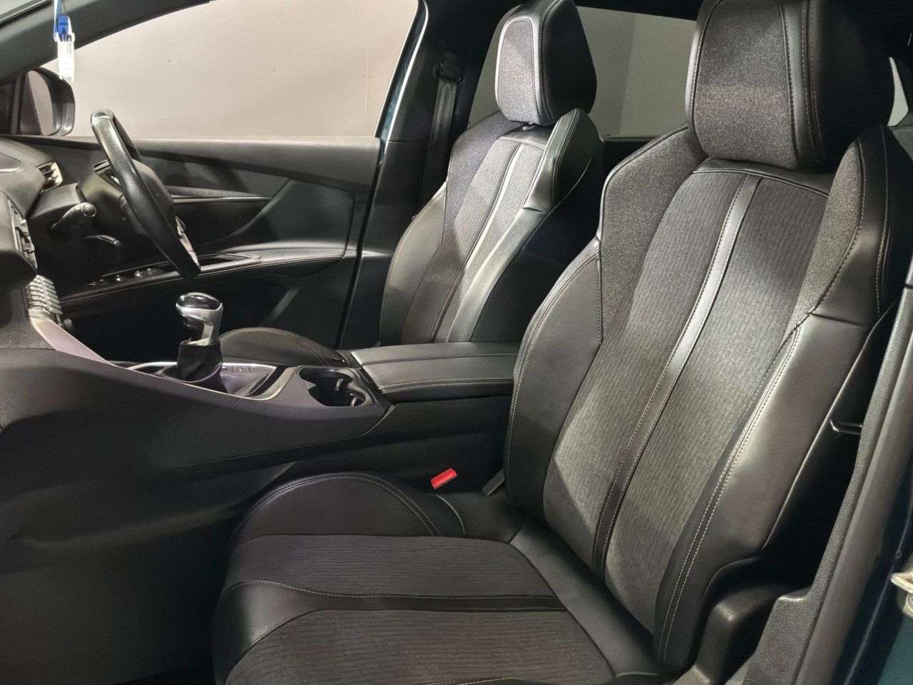 2019 PEUGEOT 5008 2019 PEUGEOT 5008