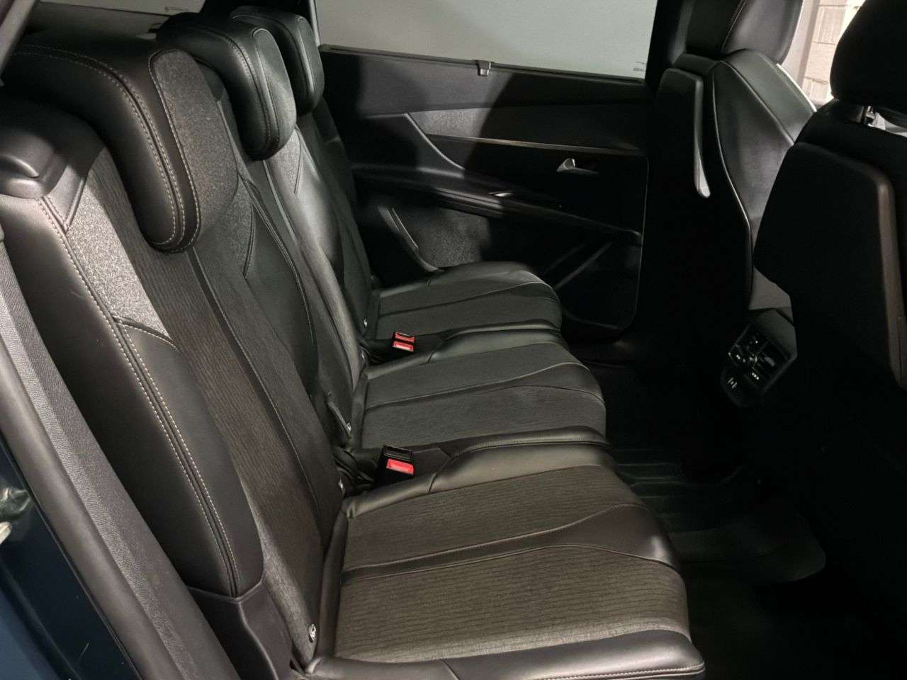 2019 PEUGEOT 5008 2019 PEUGEOT 5008