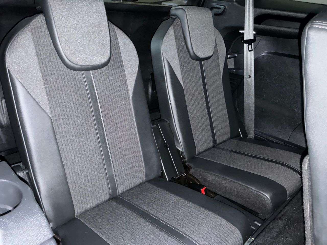 2019 PEUGEOT 5008 2019 PEUGEOT 5008