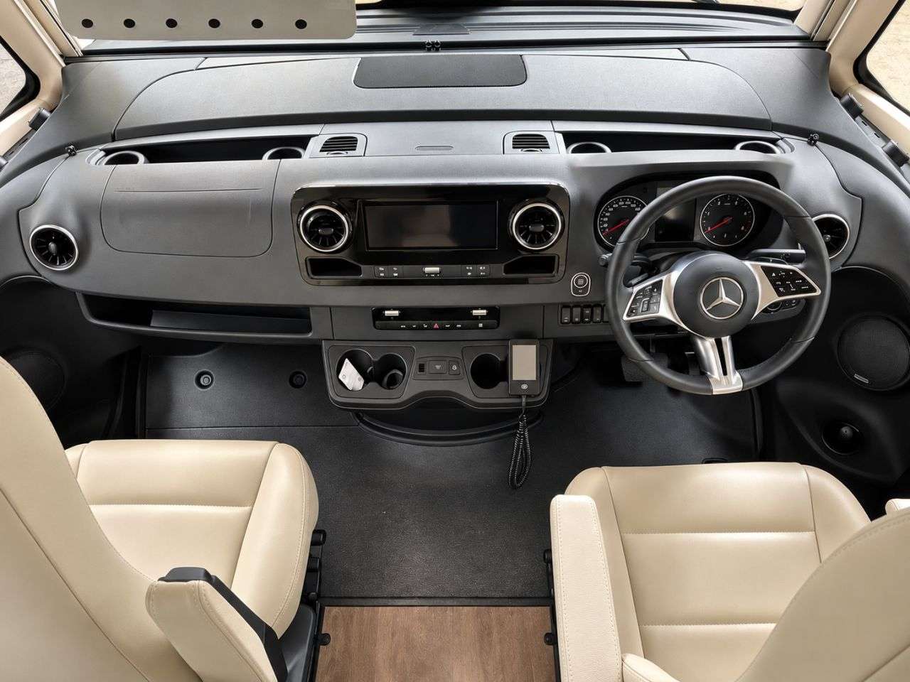 2025 HYMER B-CLASS MASTERLINE 2025 HYMER B-CLASS MASTERLINE