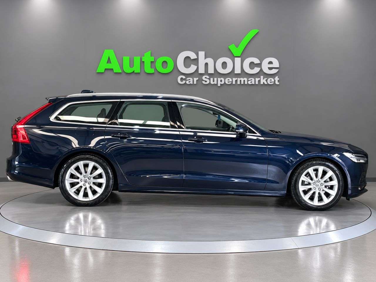2019 VOLVO V90 2019 VOLVO V90
