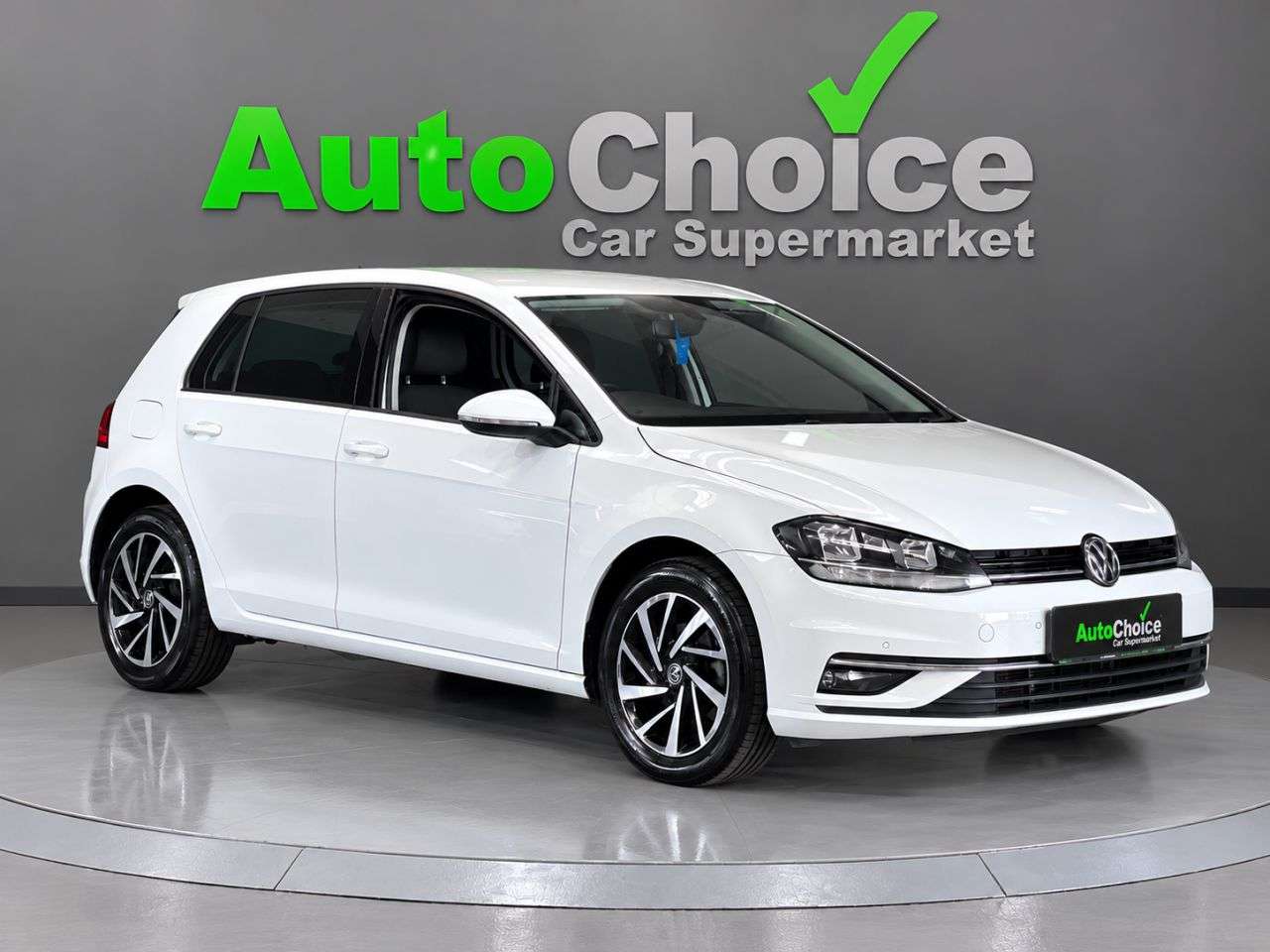 A 2019 VOLKSWAGEN GOLF 1.0 TSI Match Hatchback 5dr Petrol Manual Euro 6 (s/s) (115 ps) in Blackbur A 2019 VOLKSWAGEN GOLF 1.0 TSI Match Hatchback 5dr Petrol Manual Euro 6 (s/s) (115 ps) in Blackbur
