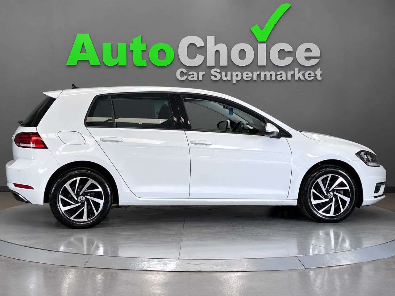 2019 VOLKSWAGEN GOLF 2019 VOLKSWAGEN GOLF