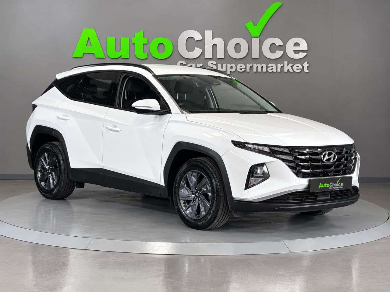 A 2022 HYUNDAI TUCSON 1.6 T-GDi SE Connect SUV 5dr Petrol Manual Euro 6 (s/s) (150 ps) in Blackbu A 2022 HYUNDAI TUCSON 1.6 T-GDi SE Connect SUV 5dr Petrol Manual Euro 6 (s/s) (150 ps) in Blackbu