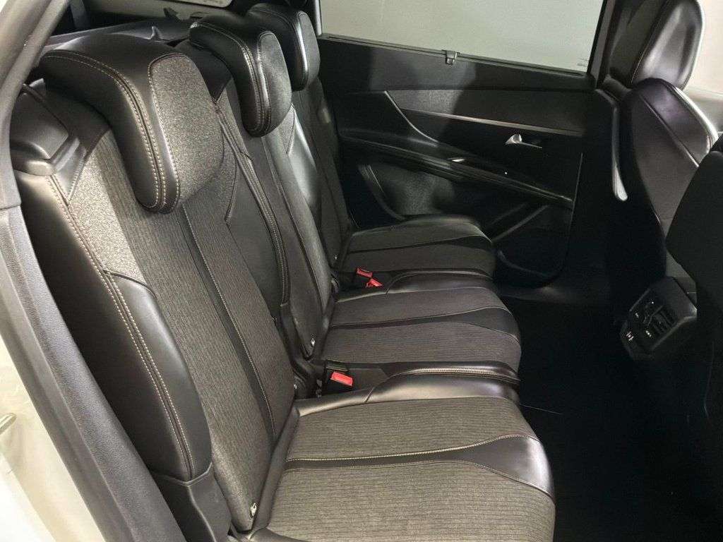2018 PEUGEOT 5008 2018 PEUGEOT 5008