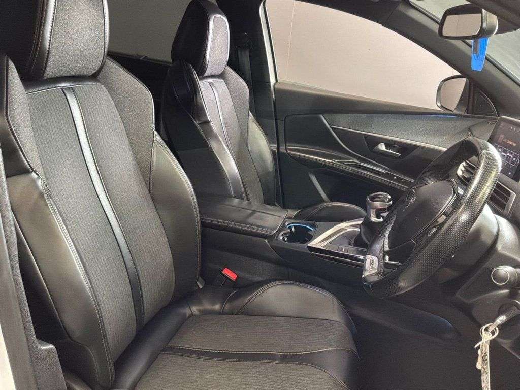 2018 PEUGEOT 5008 2018 PEUGEOT 5008