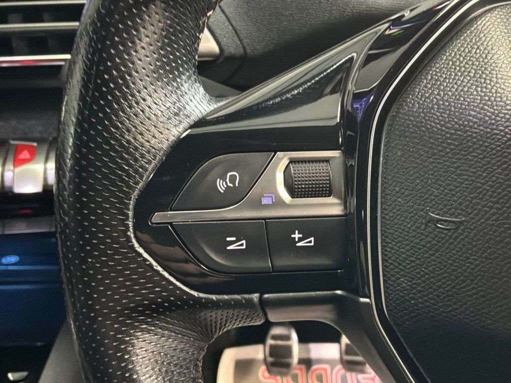 2018 PEUGEOT 5008 2018 PEUGEOT 5008
