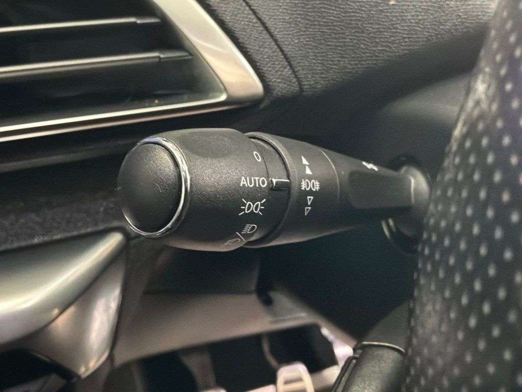 2018 PEUGEOT 5008 2018 PEUGEOT 5008