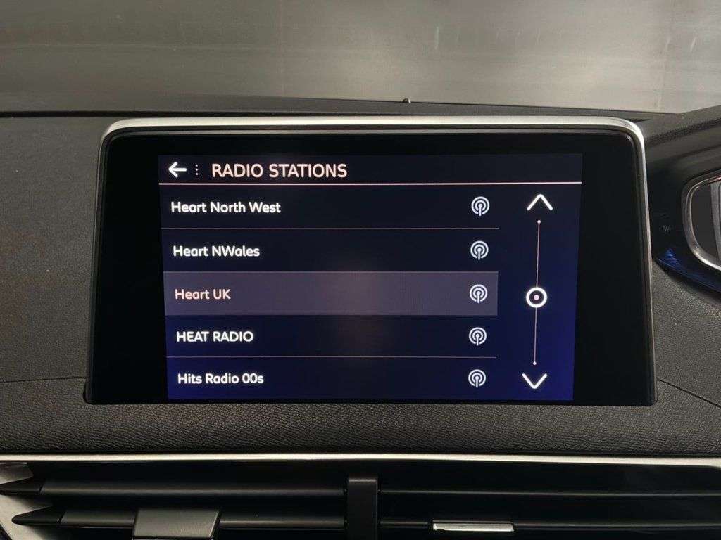 2018 PEUGEOT 5008 2018 PEUGEOT 5008