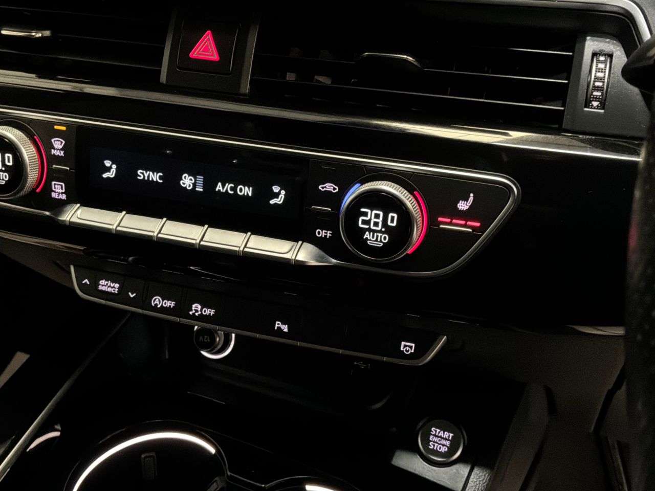2020 AUDI A4 2020 AUDI A4