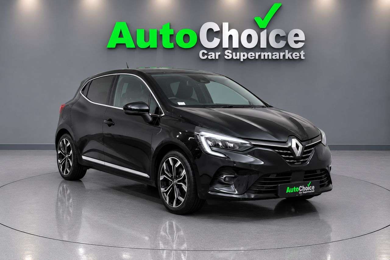 A 2023 RENAULT CLIO 1.6 E-TECH Techno Hatchback 5dr Petrol Hybrid Auto Euro 6 (s/s) (145 ps) in A 2023 RENAULT CLIO 1.6 E-TECH Techno Hatchback 5dr Petrol Hybrid Auto Euro 6 (s/s) (145 ps) in