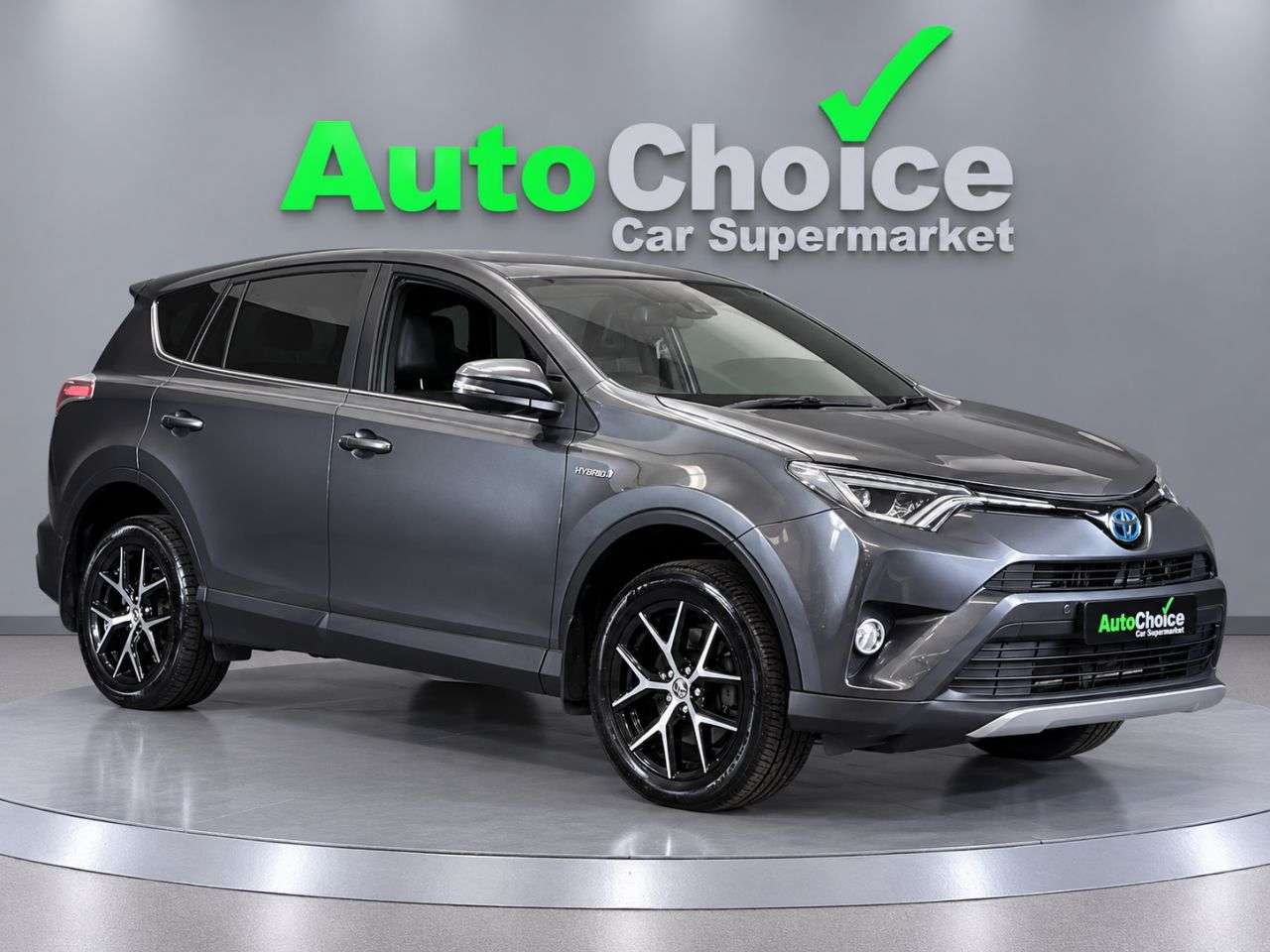 A 2018 TOYOTA RAV4 2.5 VVT-h Design SUV 5dr Petrol Hybrid CVT 4WD Euro 6 (s/s) (197 ps)in Blac A 2018 TOYOTA RAV4 2.5 VVT-h Design SUV 5dr Petrol Hybrid CVT 4WD Euro 6 (s/s) (197 ps)in Blac
