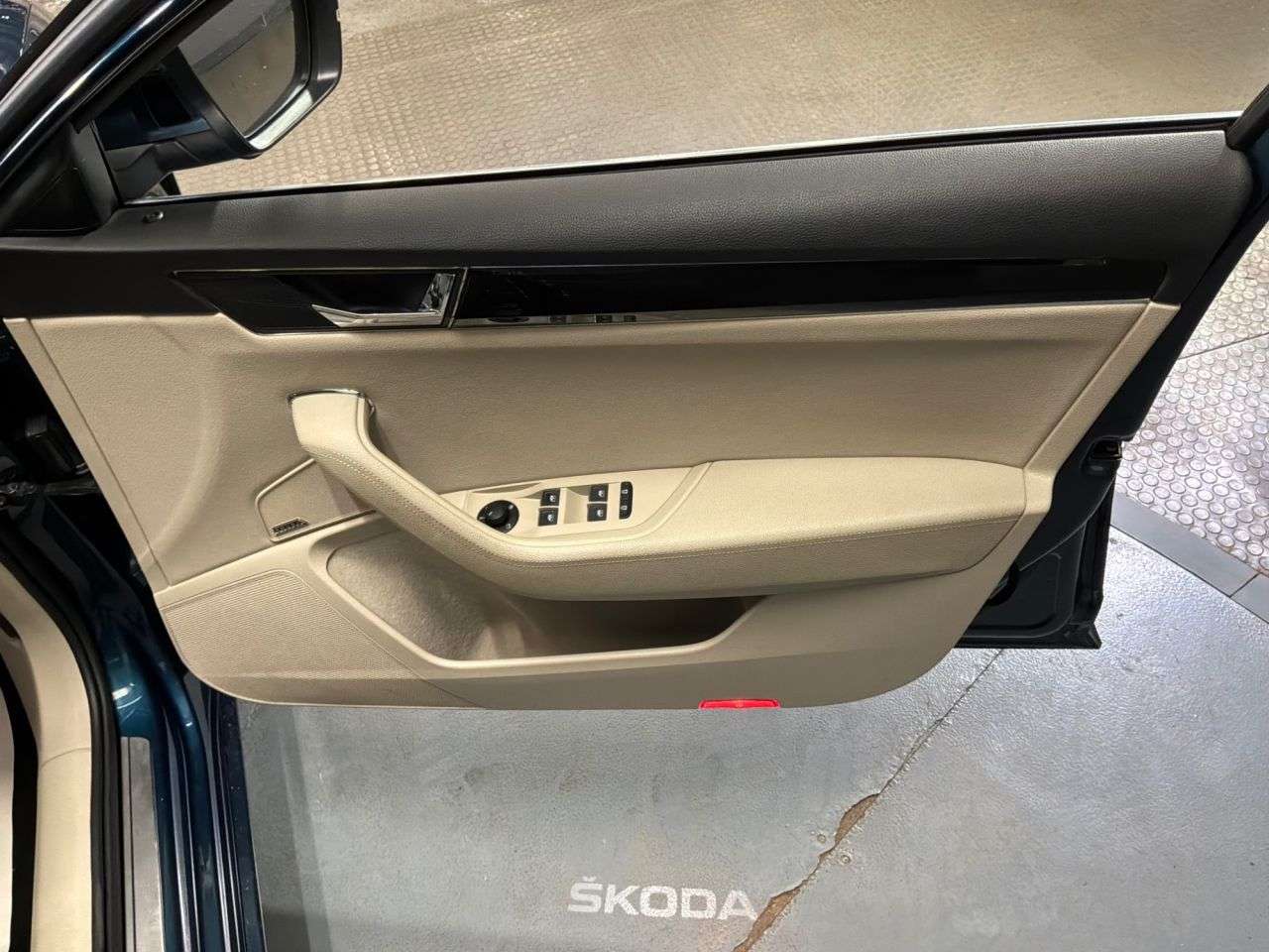 2020 SKODA SUPERB 2020 SKODA SUPERB