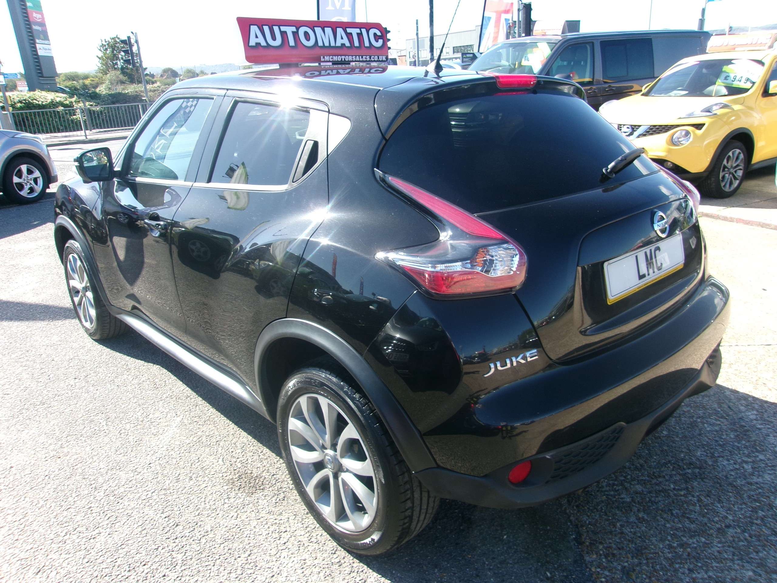 A 2018 NISSAN JUKE Automatic 1.6 Tekna SUV 5dr Petrol XTRON Euro 6 (117 ps) A 2018 NISSAN JUKE Automatic 1.6 Tekna SUV 5dr Petrol XTRON Euro 6 (117 ps)