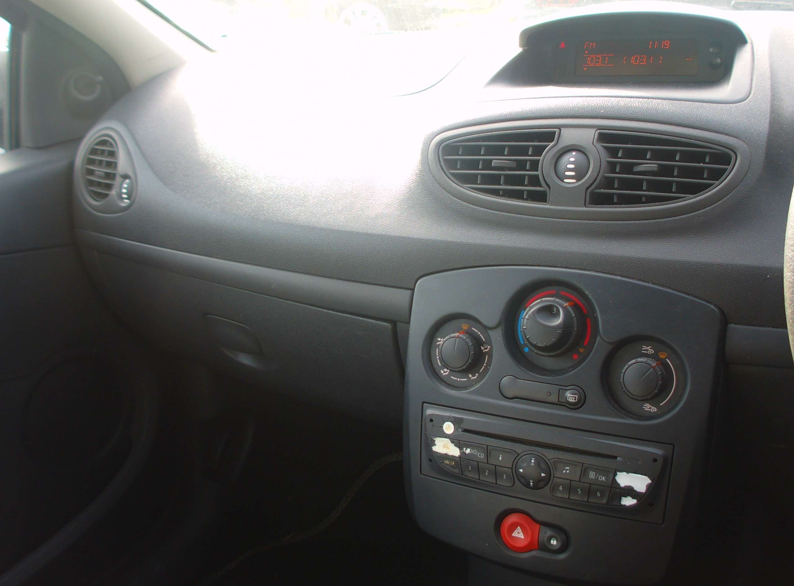 2009 RENAULT CLIO 2009 RENAULT CLIO
