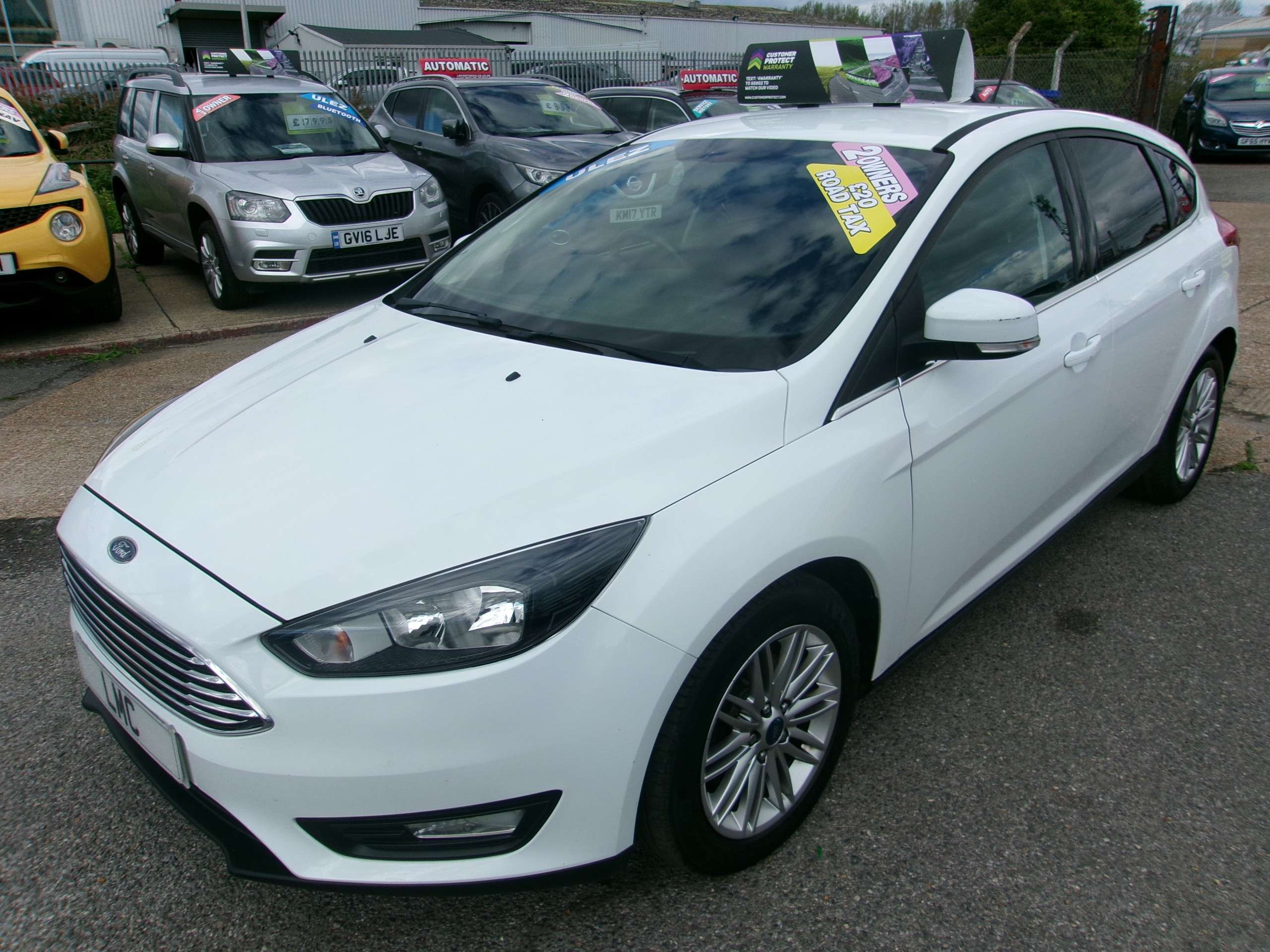 A 2017 FORD FOCUS 1.0T EcoBoost Zetec Edition Hatchback 5dr Petrol Manual Euro 6 (s/s) (100 ps) A 2017 FORD FOCUS 1.0T EcoBoost Zetec Edition Hatchback 5dr Petrol Manual Euro 6 (s/s) (100 ps)