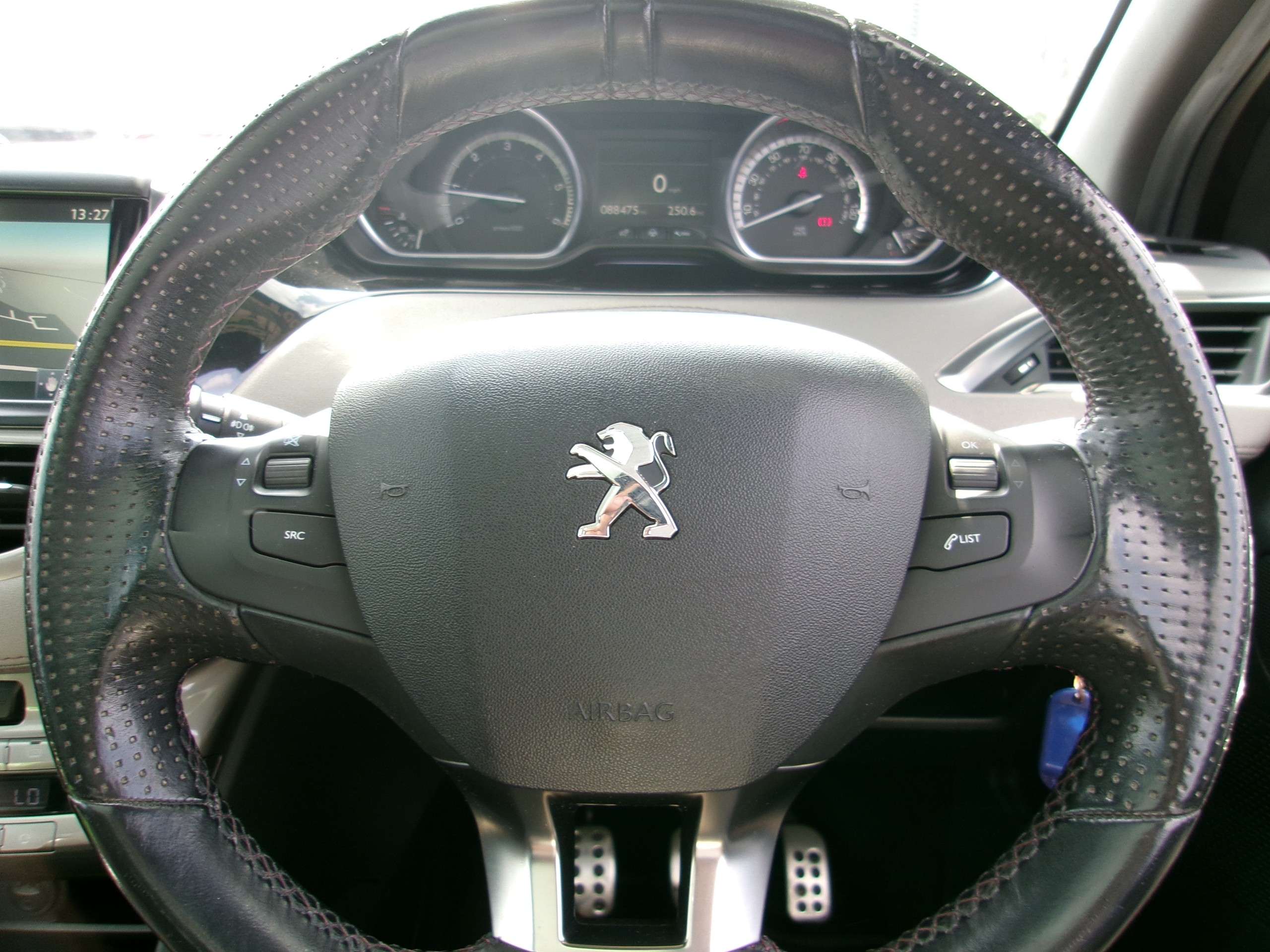 2015 PEUGEOT 208 2015 PEUGEOT 208