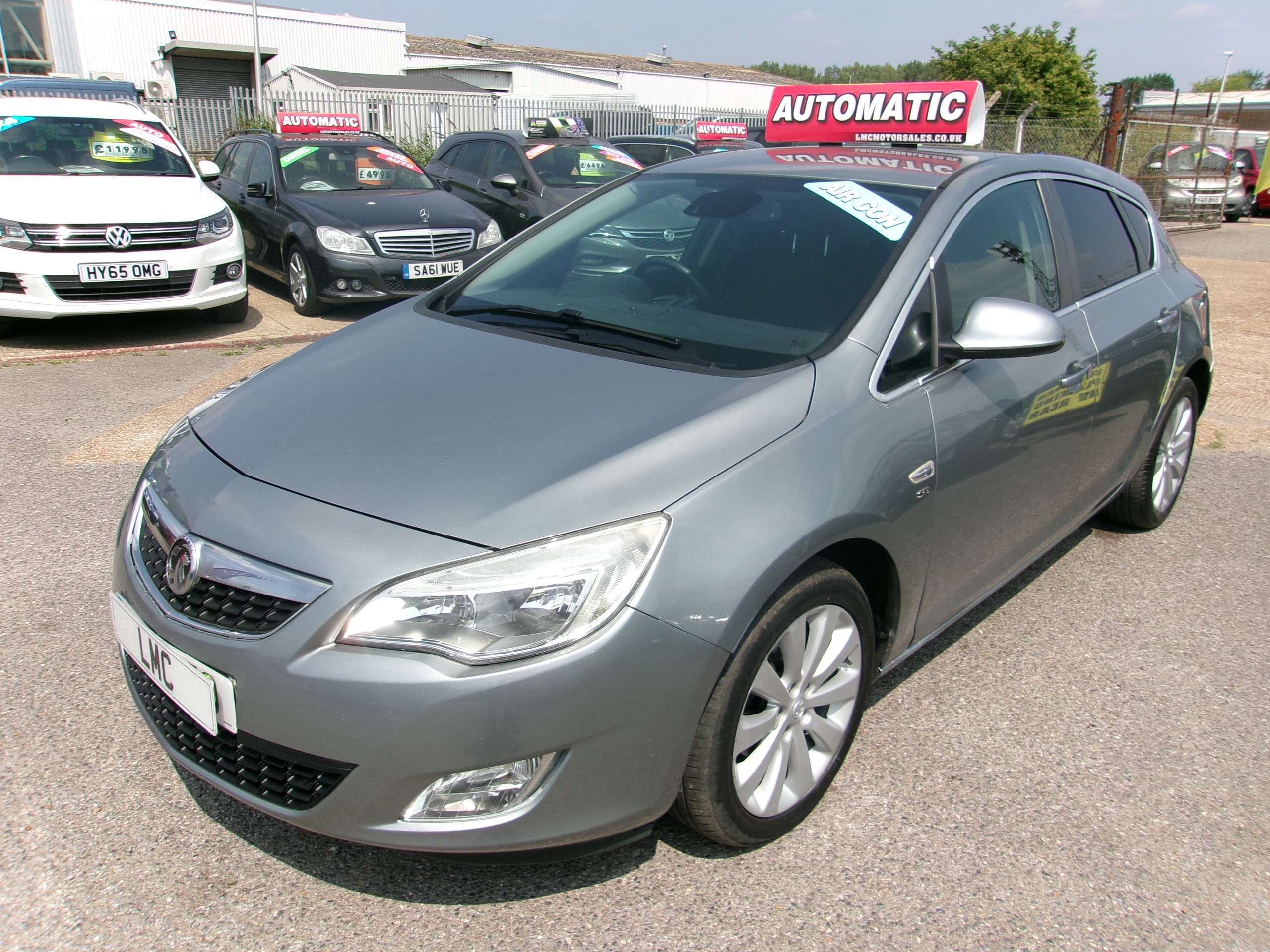 A 2011 VAUXHALL ASTRA Automatic 1.6 16v SE Hatchback 5dr Petrol (115 ps) A 2011 VAUXHALL ASTRA Automatic 1.6 16v SE Hatchback 5dr Petrol (115 ps)