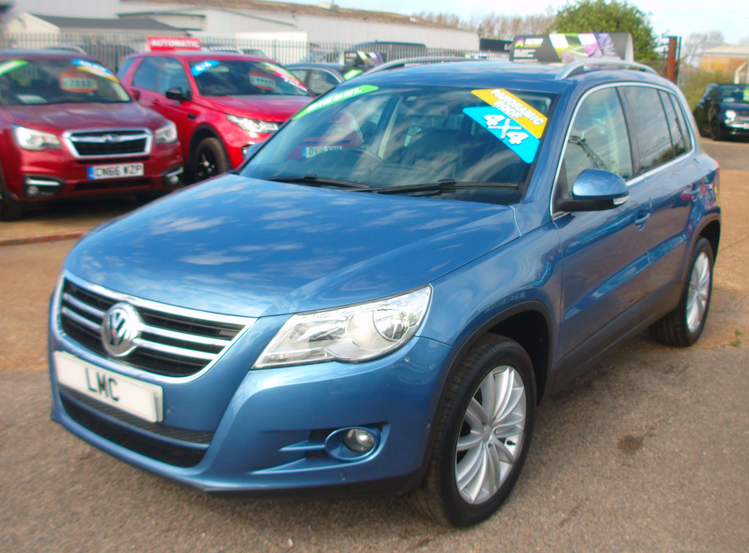 A 2011 VOLKSWAGEN TIGUAN 2.0 TDI Sport SUV 5dr Diesel Manual 4WD A 2011 VOLKSWAGEN TIGUAN 2.0 TDI Sport SUV 5dr Diesel Manual 4WD