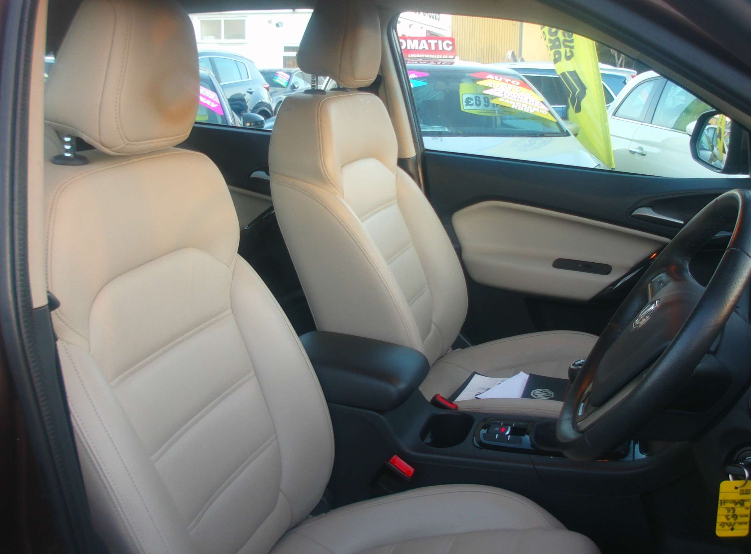 2016 MG GS 2016 MG GS