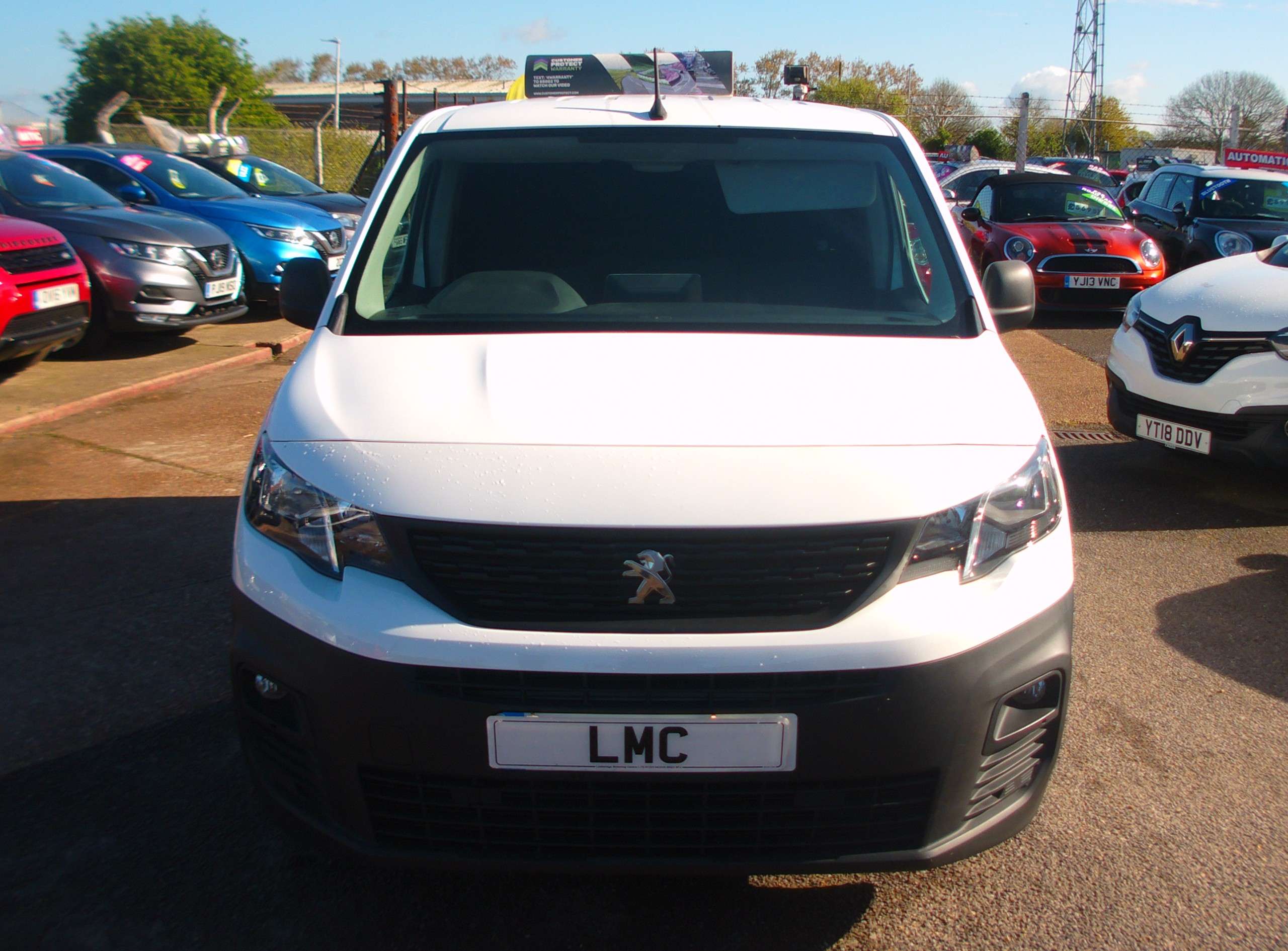 A 2019 PEUGEOT PARTNER 1.5 BlueHDi 650 Professional Standard Panel Van 5dr Diesel Manual SWB Euro 6 (75 bhp) A 2019 PEUGEOT PARTNER 1.5 BlueHDi 650 Professional Standard Panel Van 5dr Diesel Manual SWB Euro 6 (75 bhp)