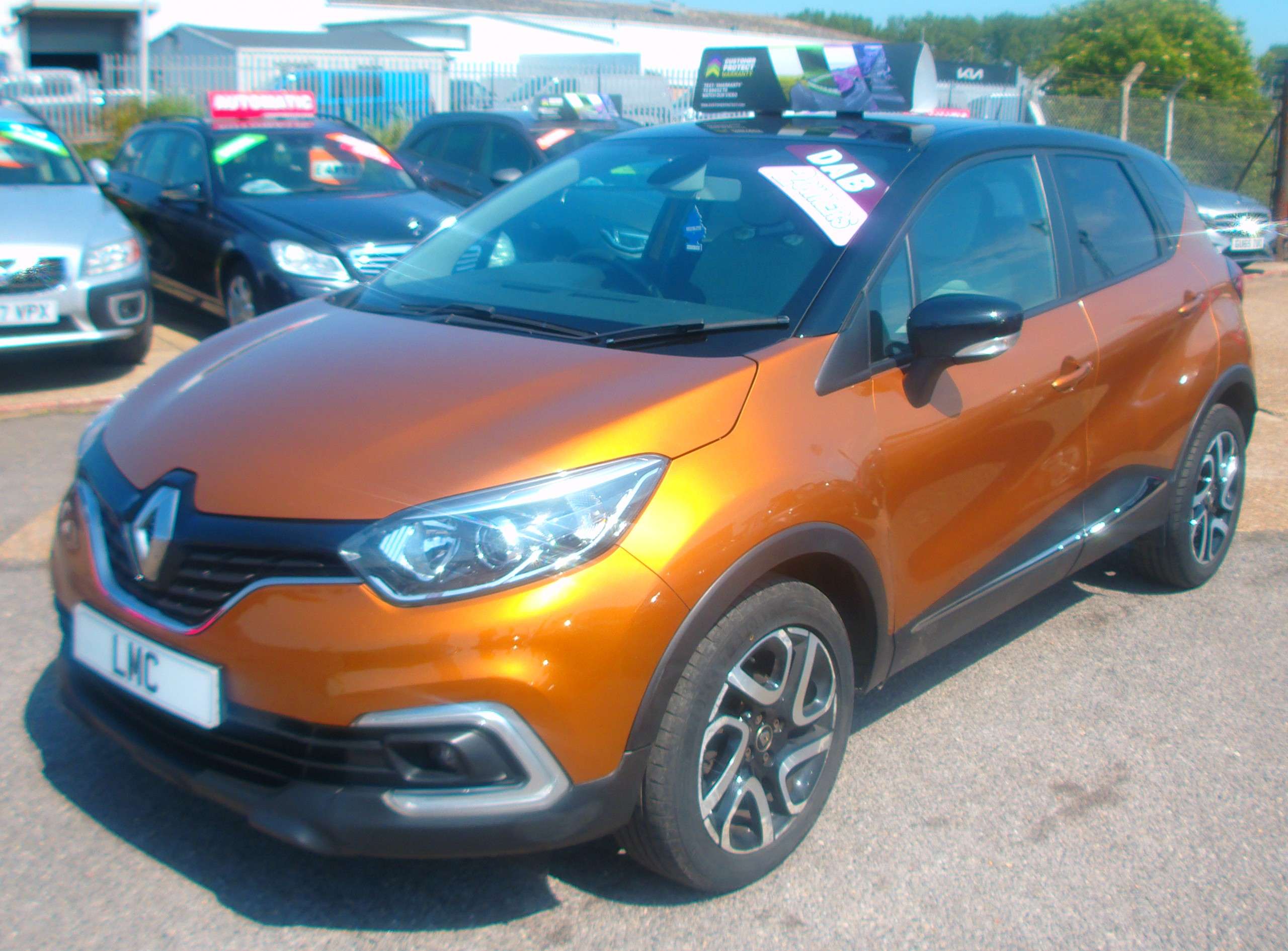 A 2019 RENAULT CAPTUR 0.9 TCe ENERGY Iconic SUV 5dr Petrol Manual Euro 6 (s/s) (90 ps) A 2019 RENAULT CAPTUR 0.9 TCe ENERGY Iconic SUV 5dr Petrol Manual Euro 6 (s/s) (90 ps)