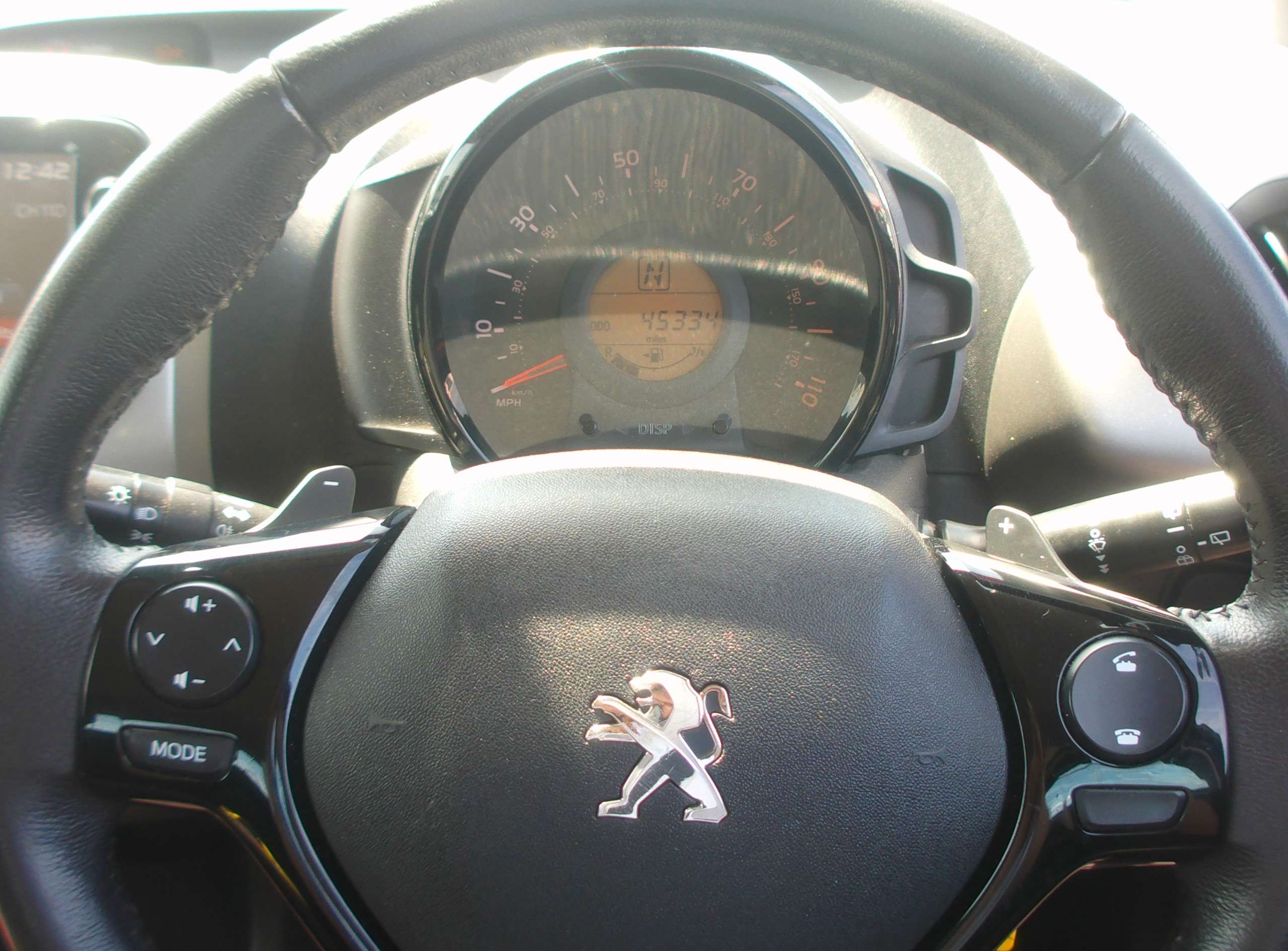 2015 PEUGEOT 108 2015 PEUGEOT 108