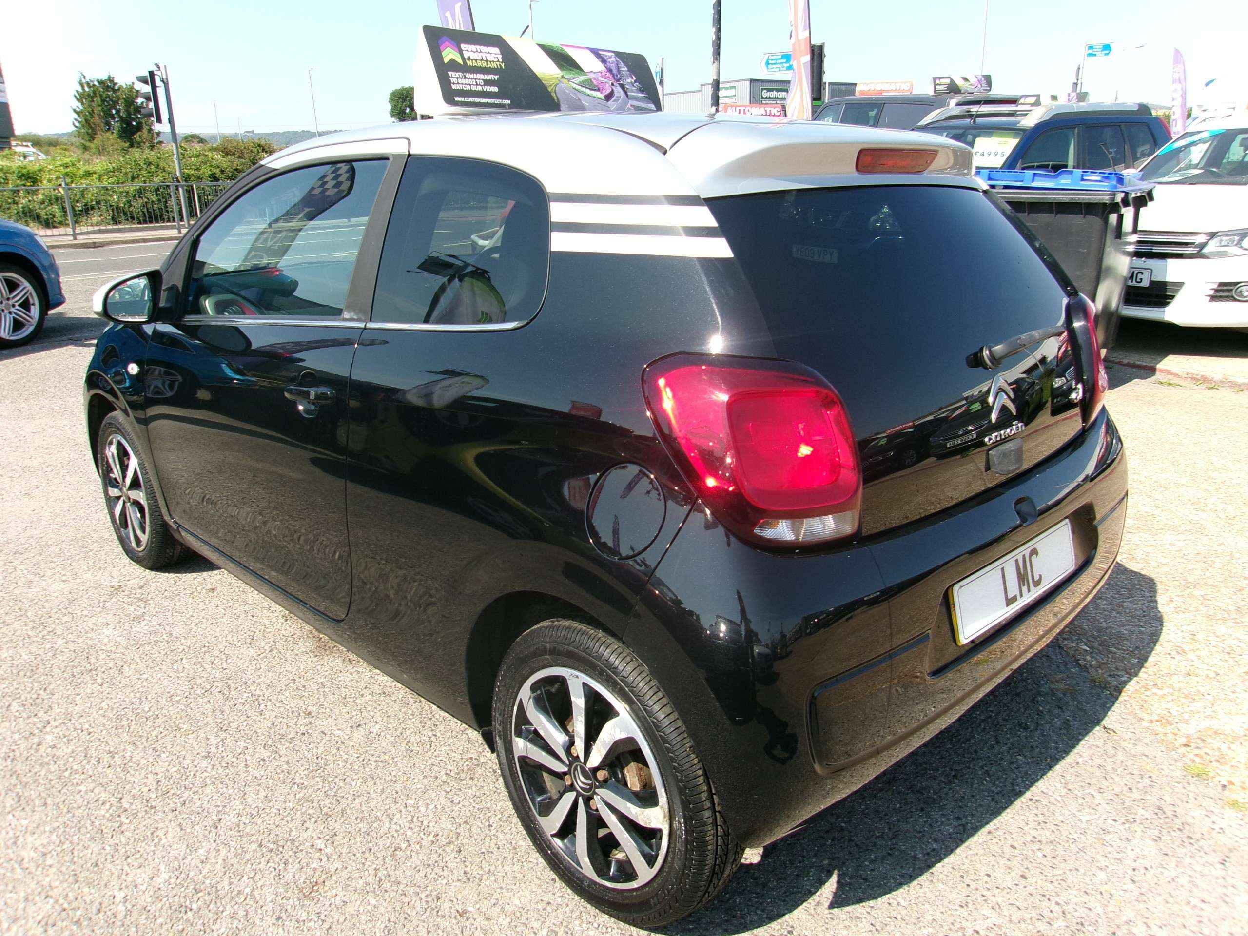 A 2017 CITROEN C1 1.2 PureTech Flair Edition Hatchback 3dr Petrol Manual Euro 6 A 2017 CITROEN C1 1.2 PureTech Flair Edition Hatchback 3dr Petrol Manual Euro 6
