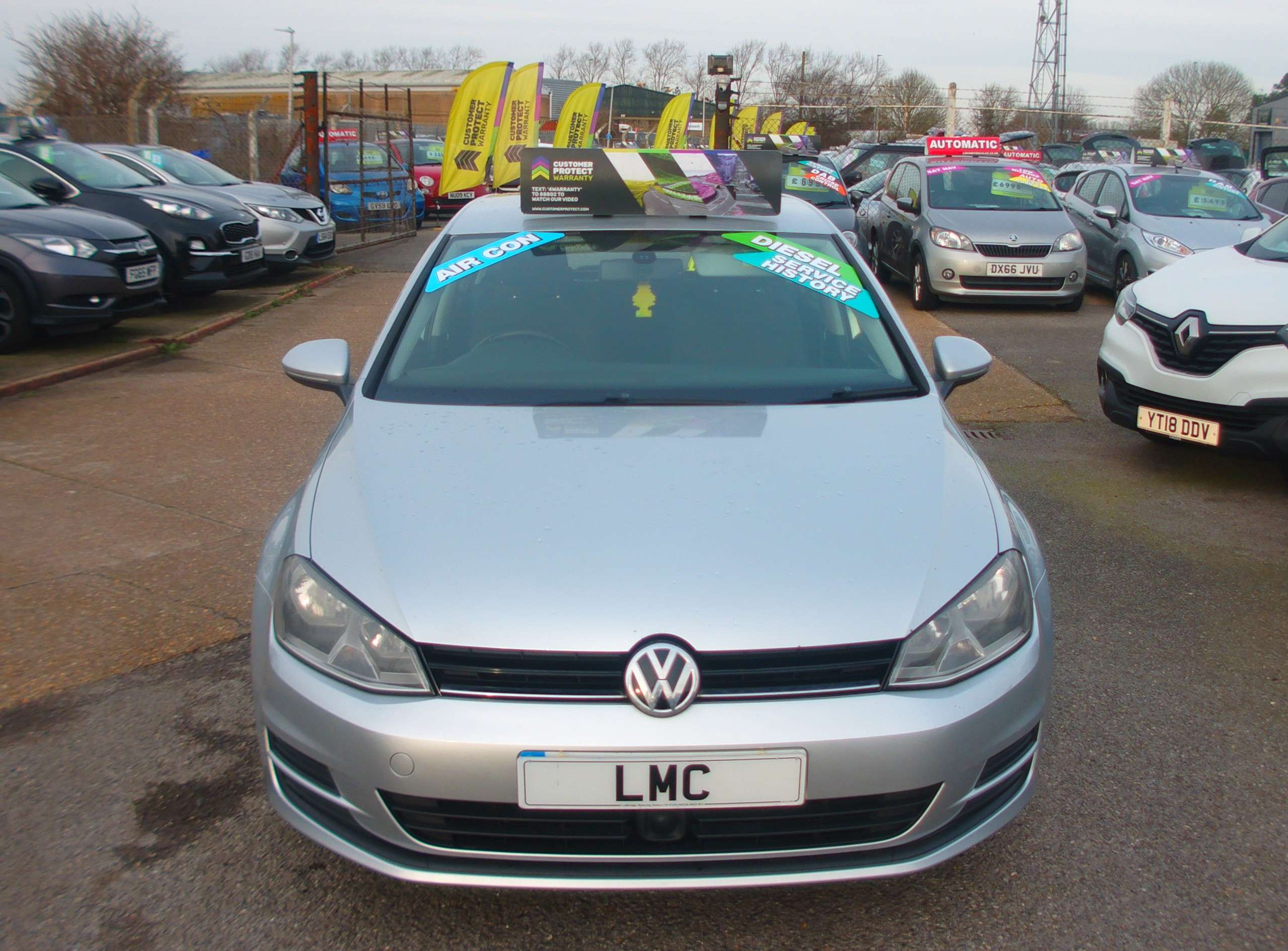A 2013 VOLKSWAGEN GOLF 1.6 TDI BlueMotion Tech SE Hatchback 5dr Diesel Manual (s/s) A 2013 VOLKSWAGEN GOLF 1.6 TDI BlueMotion Tech SE Hatchback 5dr Diesel Manual (s/s)