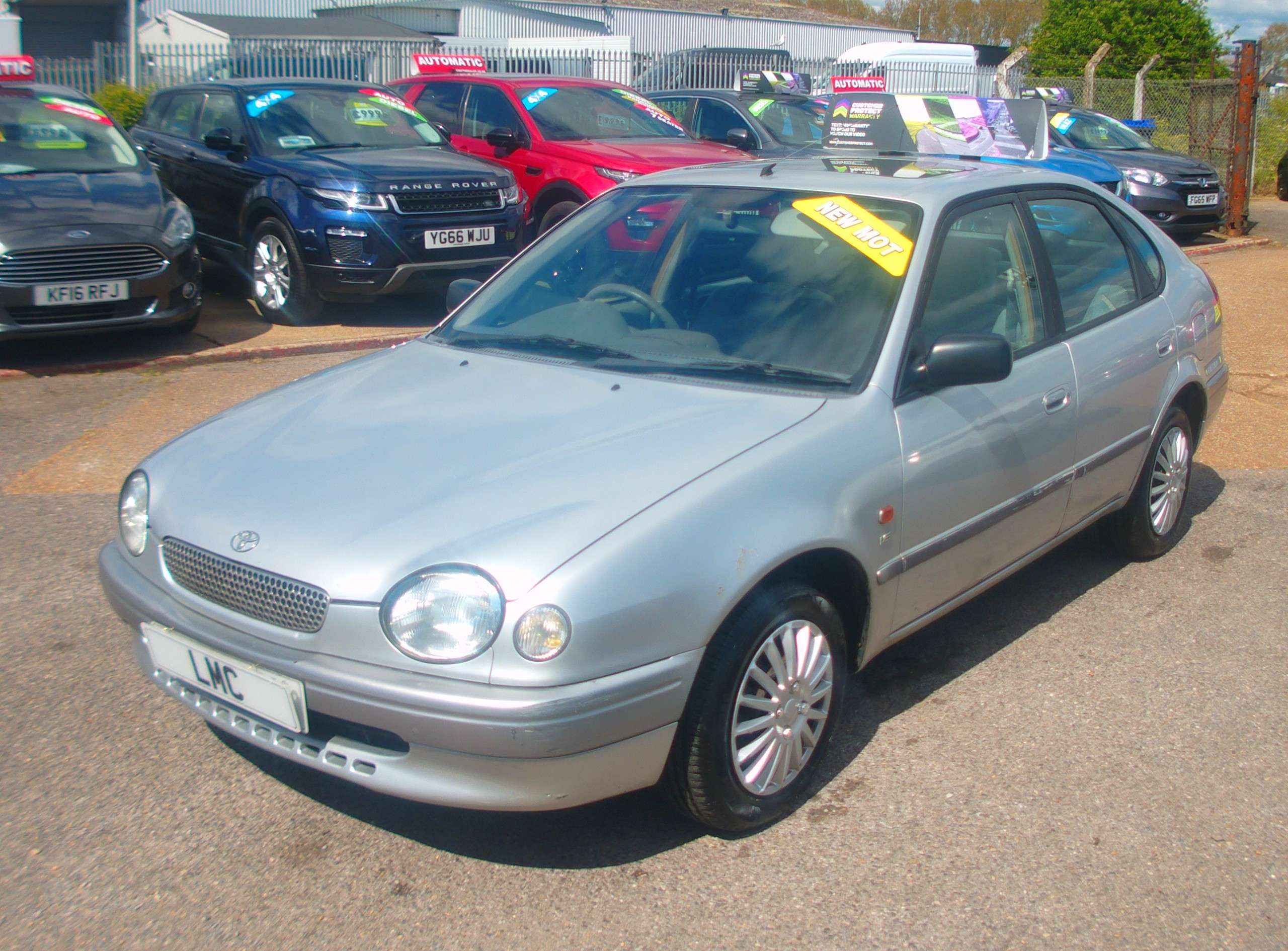 A 1999 TOYOTA COROLLA 1.6 GS Hatchback 5dr Petrol Manual (109 bhp) A 1999 TOYOTA COROLLA 1.6 GS Hatchback 5dr Petrol Manual (109 bhp)