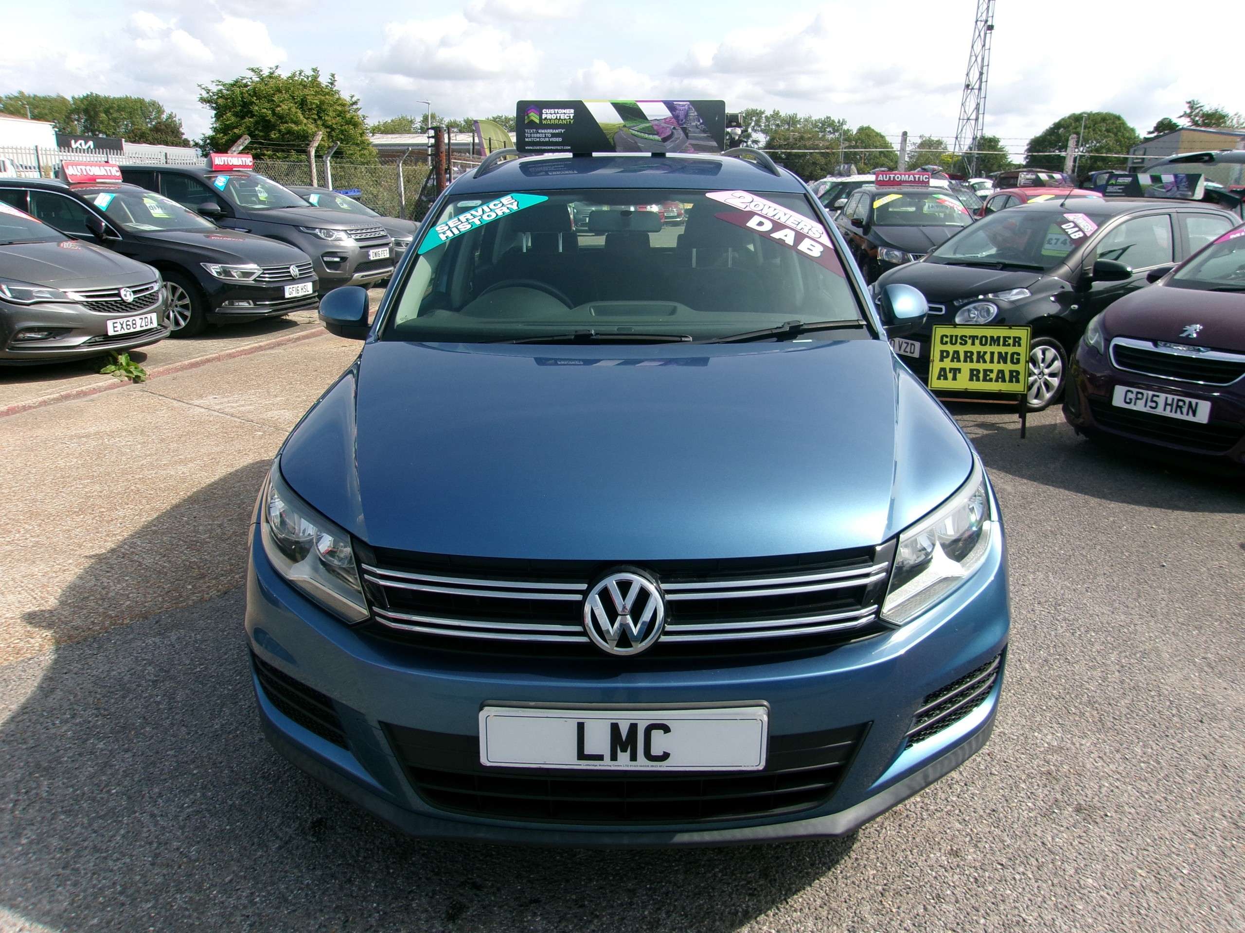 A 2014 VOLKSWAGEN TIGUAN 1.4 TSI BlueMotion Tech S SUV 5dr Petrol Manual 2WD (s/s) (160 ps) A 2014 VOLKSWAGEN TIGUAN 1.4 TSI BlueMotion Tech S SUV 5dr Petrol Manual 2WD (s/s) (160 ps)