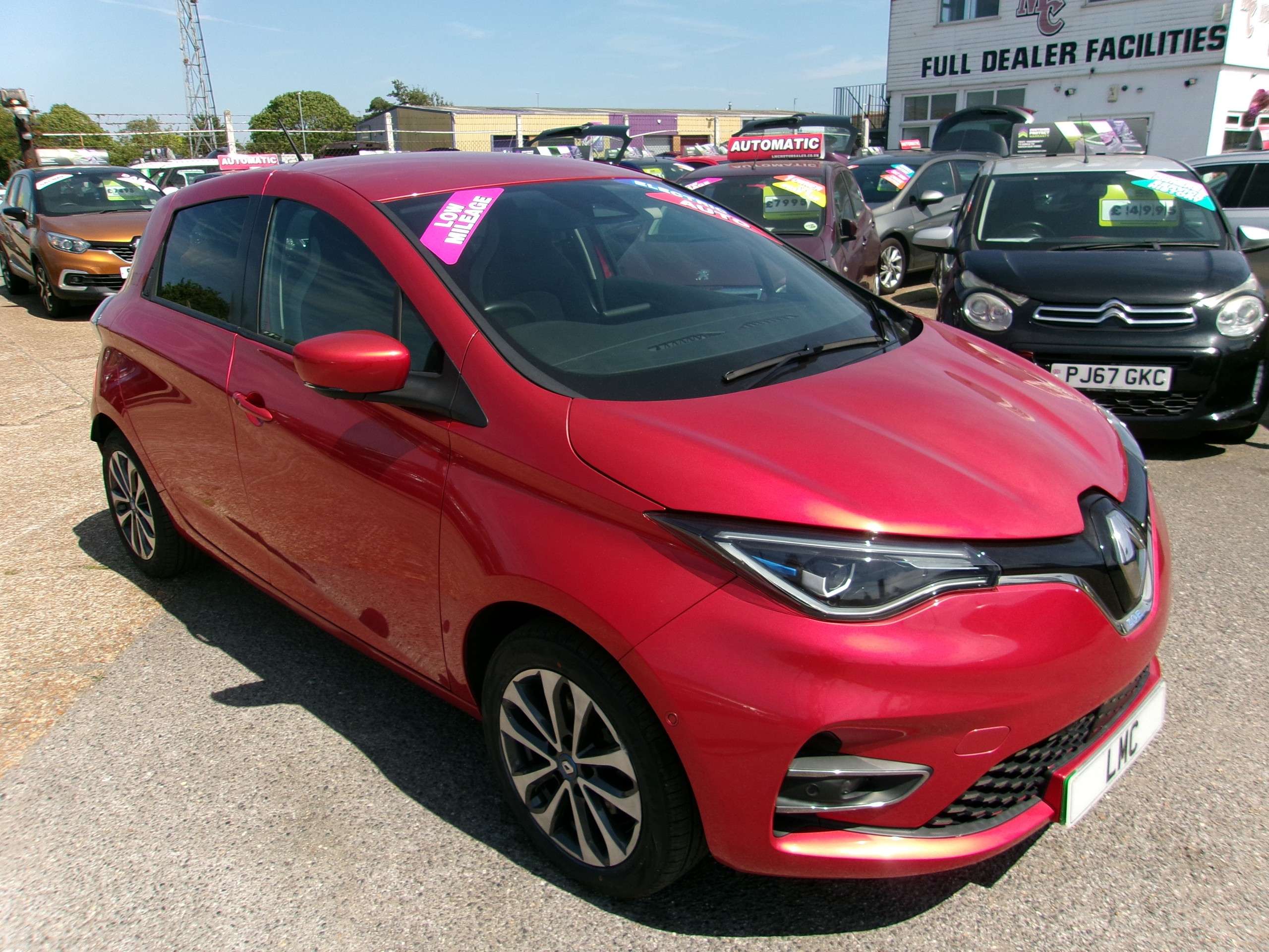 A 2020 RENAULT ZOE R135 52kWh GT Line Hatchback 5dr Electric Auto (i) (134 bhp) A 2020 RENAULT ZOE R135 52kWh GT Line Hatchback 5dr Electric Auto (i) (134 bhp)
