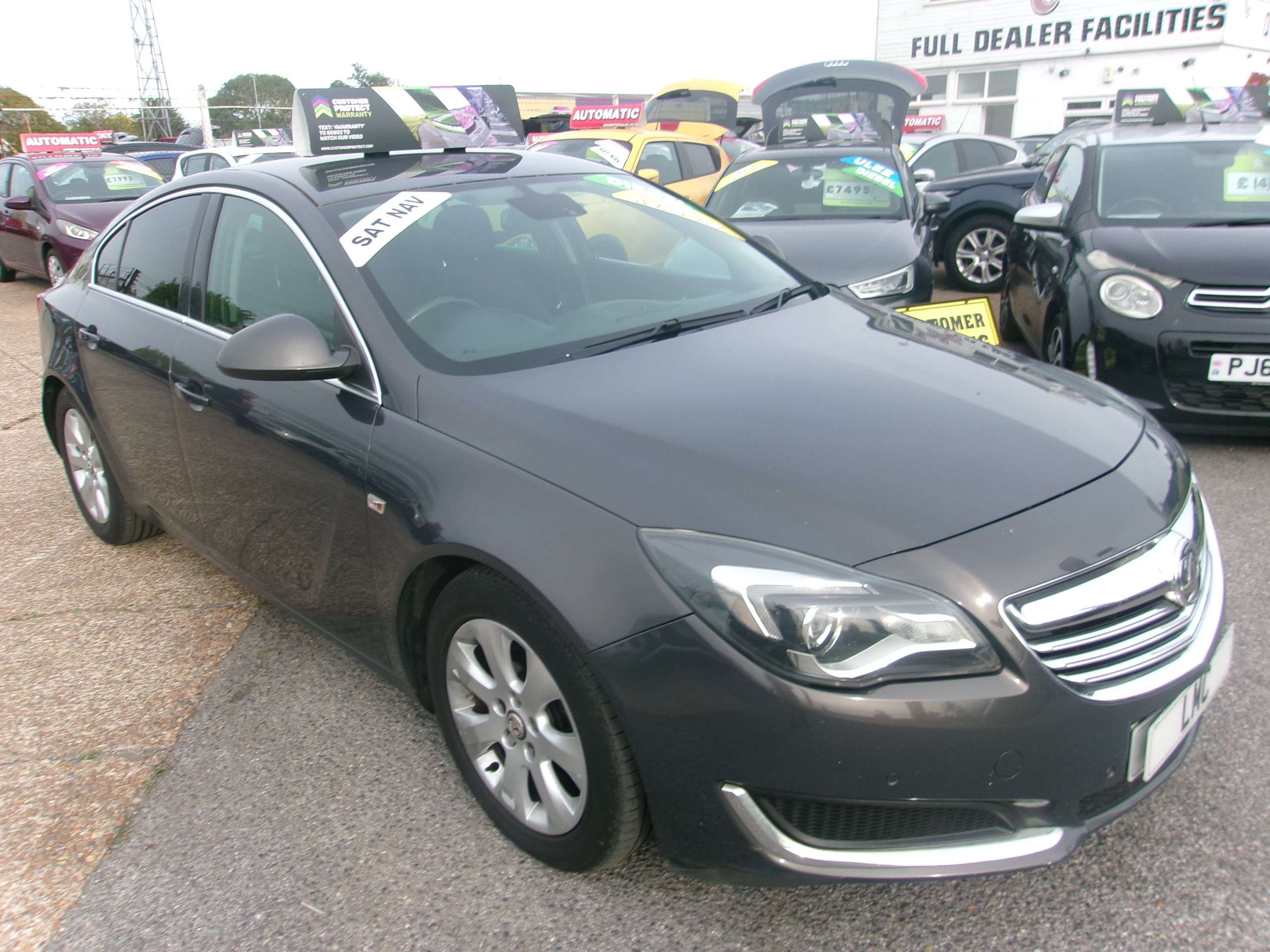 A 2014 VAUXHALL INSIGNIA 2.0 CDTi ecoFLEX Tech Line Hatchback 5dr Diesel Manual Euro 5 (s/s) (140 ps) A 2014 VAUXHALL INSIGNIA 2.0 CDTi ecoFLEX Tech Line Hatchback 5dr Diesel Manual Euro 5 (s/s) (140 ps)