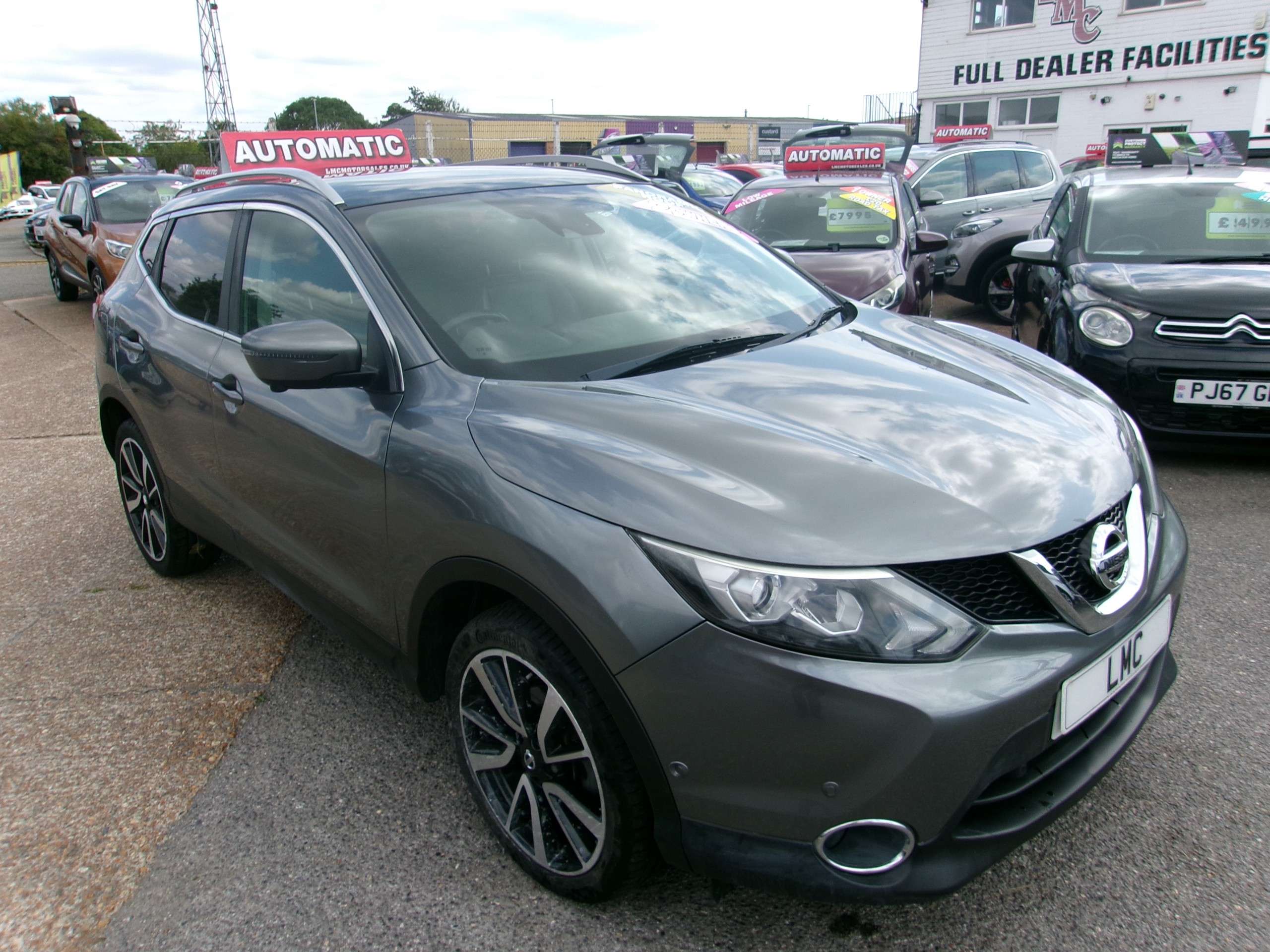 A 2017 NISSAN QASHQAI 1.6 dCi Tekna SUV 5dr Diesel XTRON 2WD Euro 6 (s/s) (130 ps) A 2017 NISSAN QASHQAI 1.6 dCi Tekna SUV 5dr Diesel XTRON 2WD Euro 6 (s/s) (130 ps)