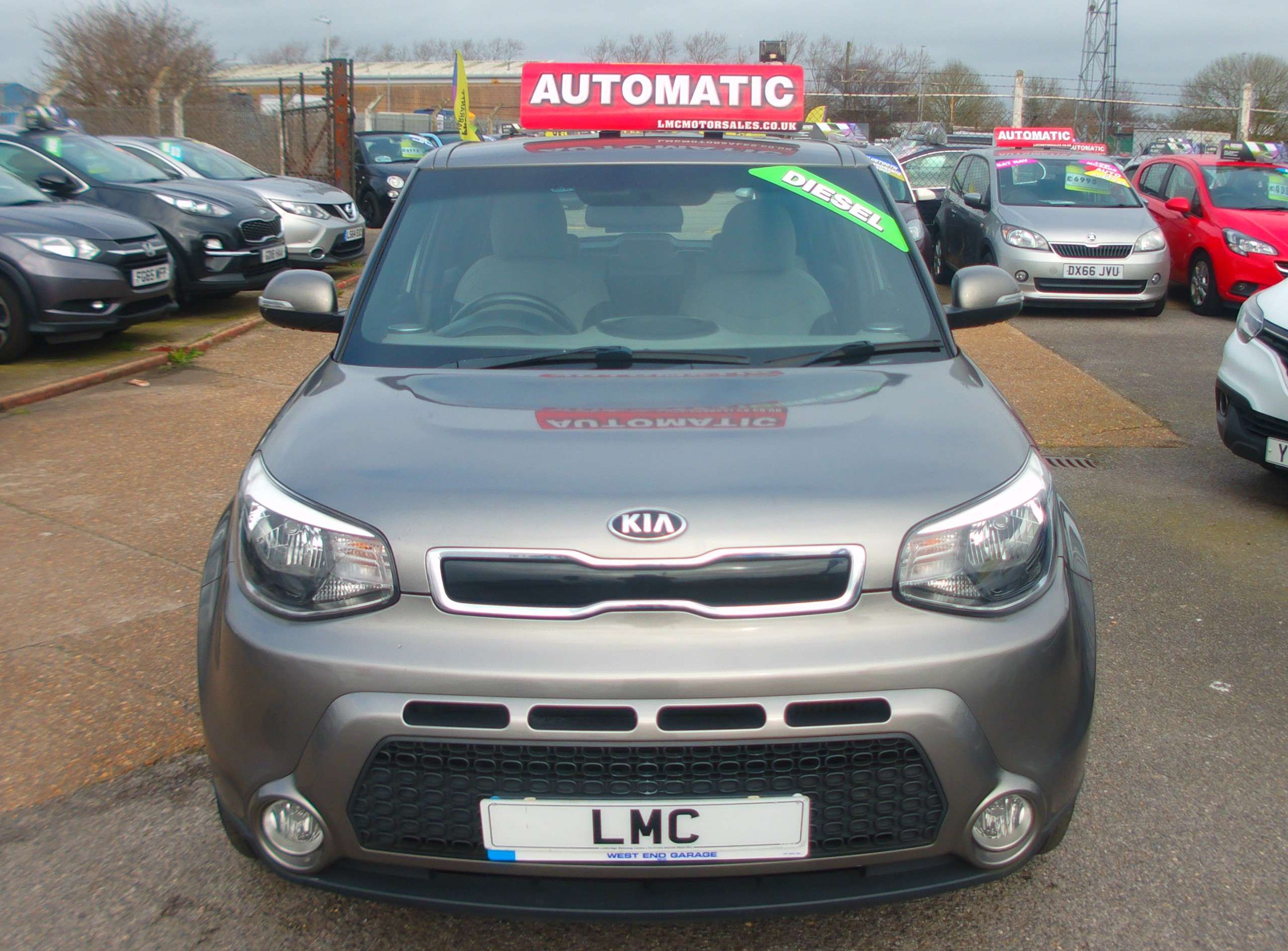 A 2016 KIA SOUL 1.6 CRDi Connect Plus SUV 5dr Diesel DCT Euro 6 (134 bhp) A 2016 KIA SOUL 1.6 CRDi Connect Plus SUV 5dr Diesel DCT Euro 6 (134 bhp)