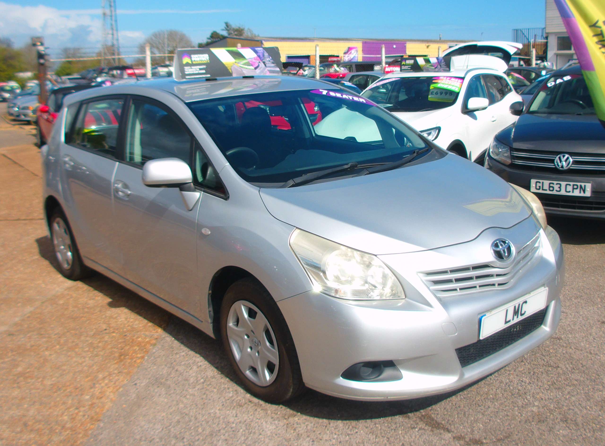 A 2010 TOYOTA VERSO 1.6 7 SEAT T2 VALVEMATIC 5-Door A 2010 TOYOTA VERSO 1.6 7 SEAT T2 VALVEMATIC 5-Door